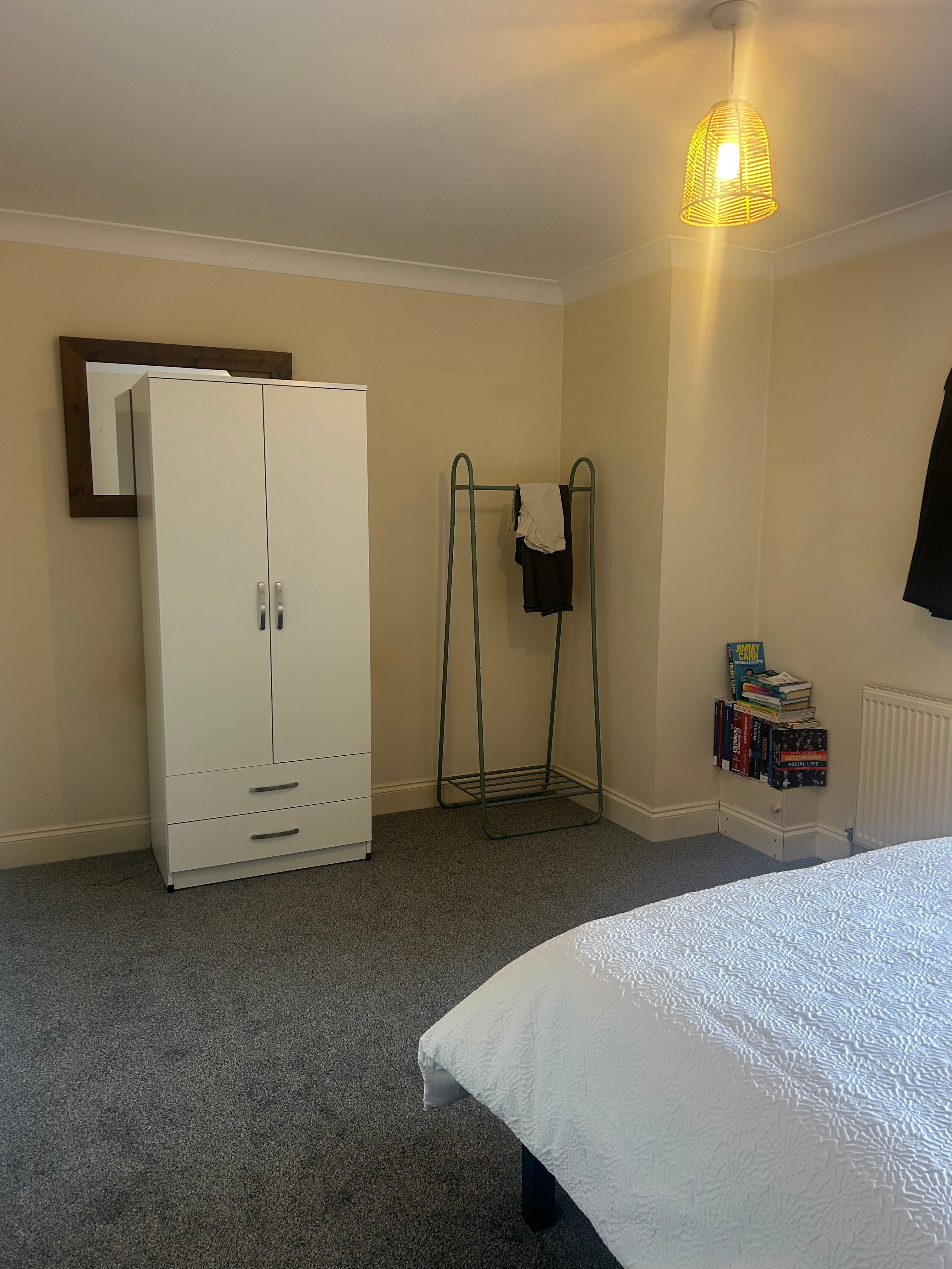 Double Room with Own Bathroom, Battersea - photo 3