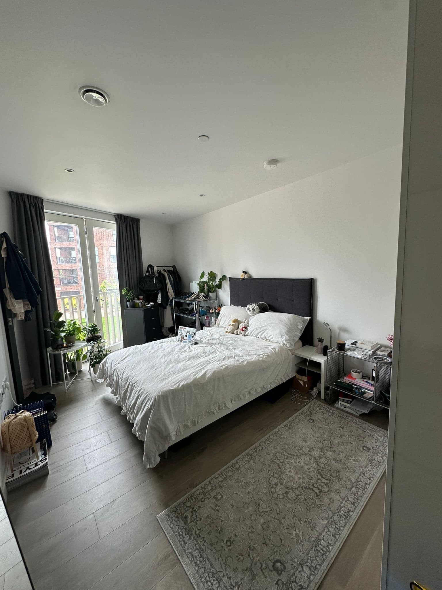 Looking for someone to join the all girls flat in Hackney Wick (two rooms to pick from read below) - photo 1