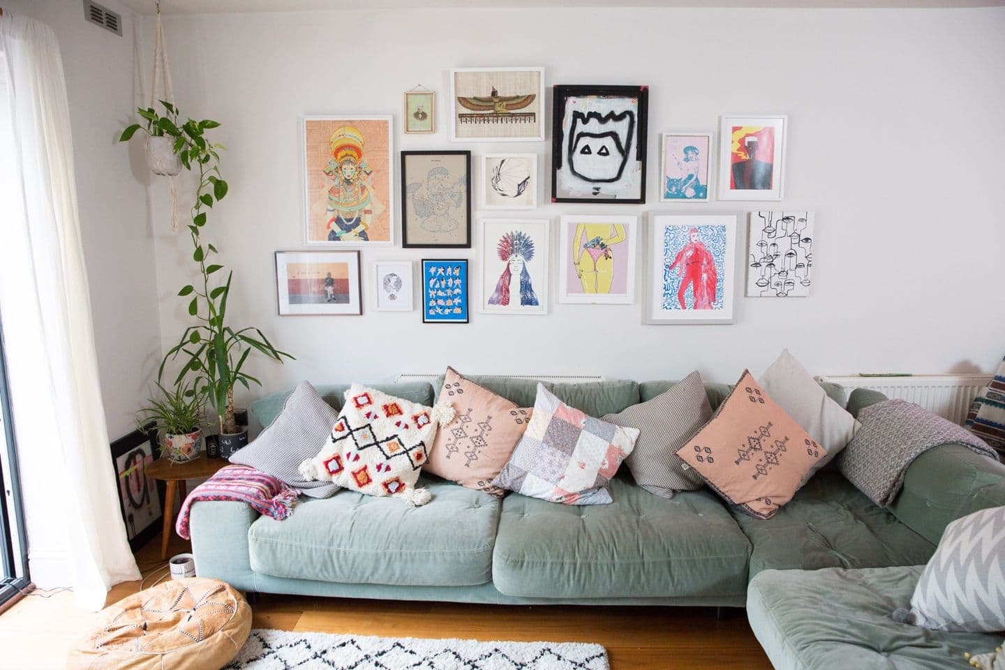 STUNNING chic modern ground floor appartment, along a quiet cobbled Mews - photo 2
