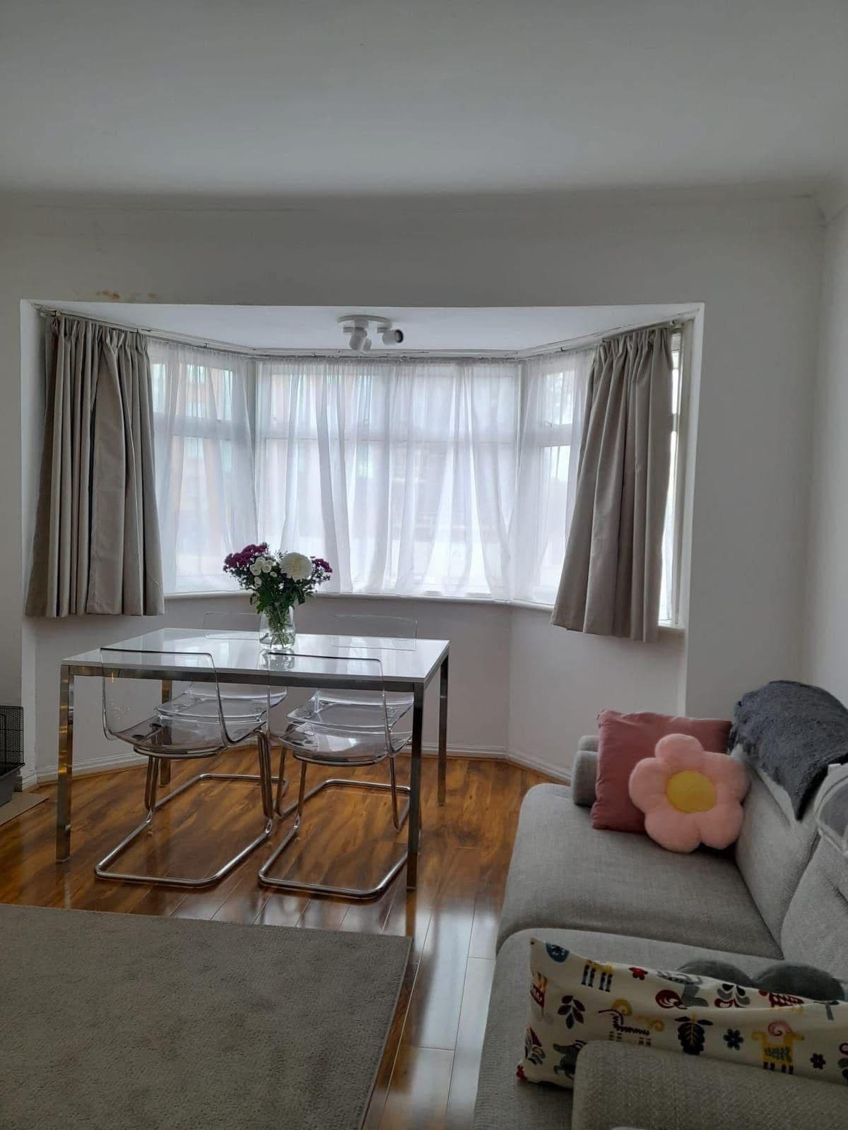 🩷 Cozy room in a 4-bedroom house in West Acton, London - £740pcm - photo 3