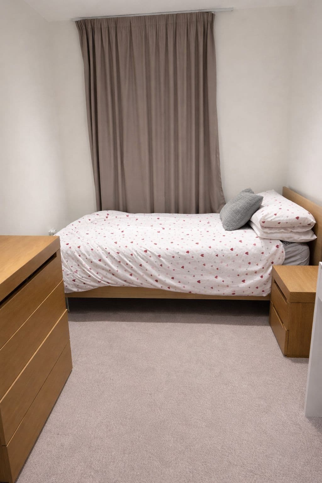 Urgent - Double Room In Stratford East Village From April 26th - photo 1