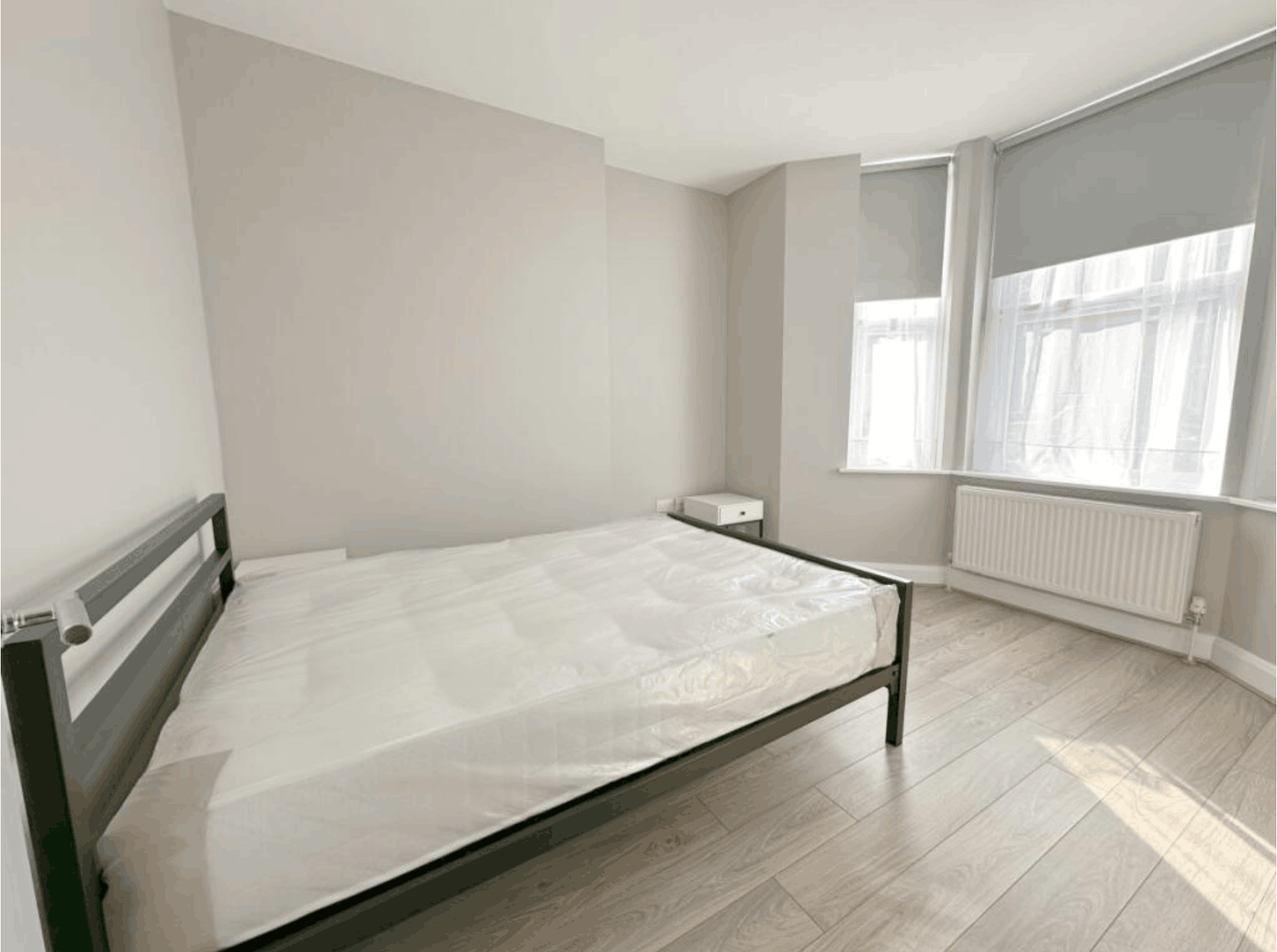 Double Bed in Willesden Green 18/05 £870/month - photo 4