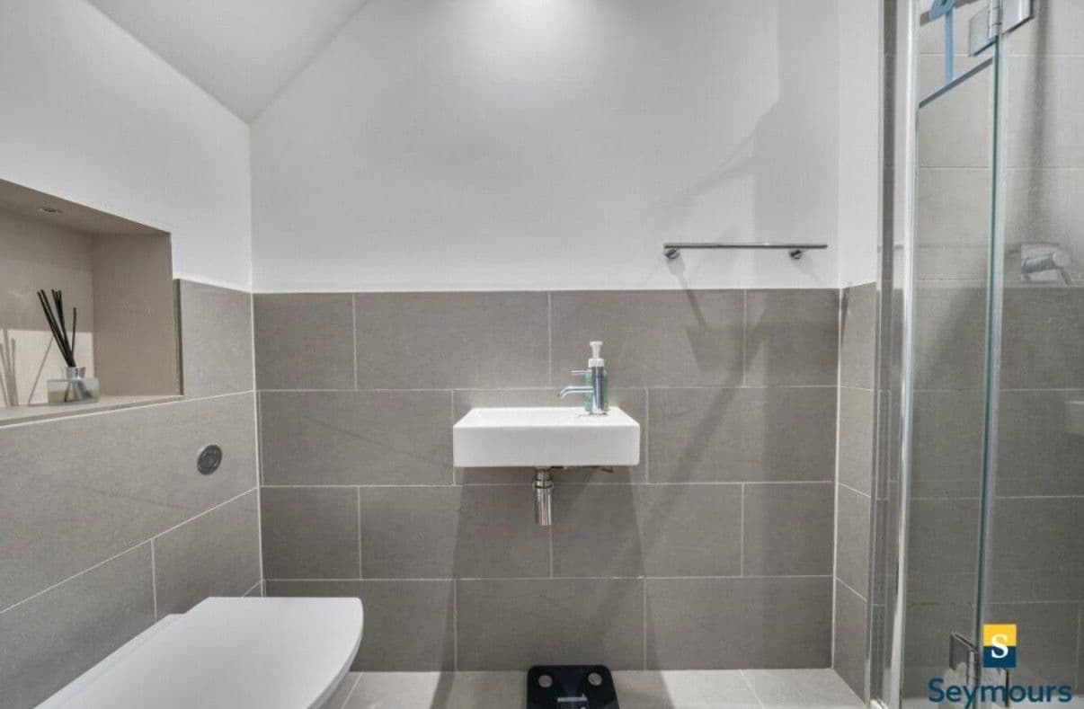Double room with en-suite Guildford - photo 3