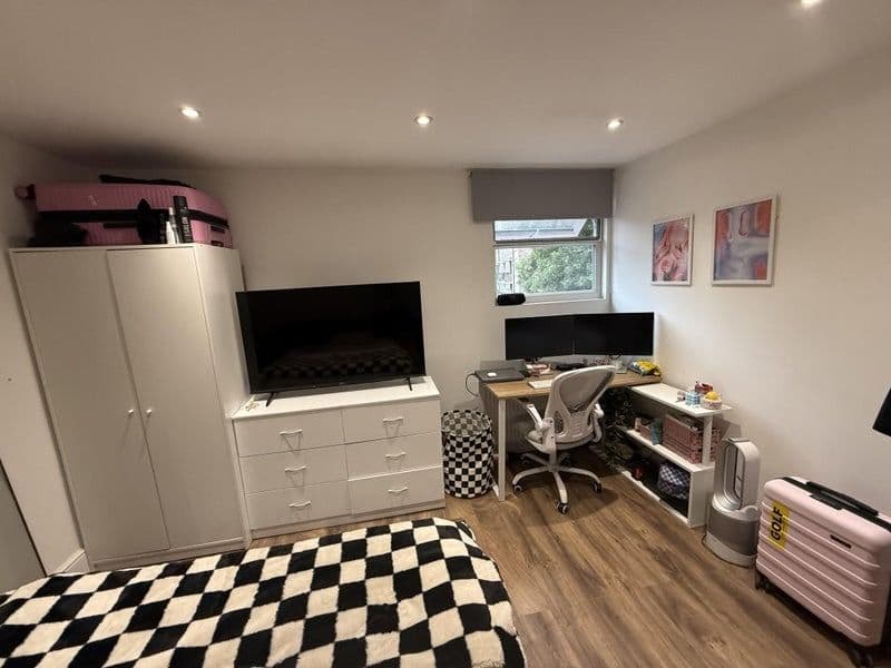 Spacious Double Room in Manor House - photo 4