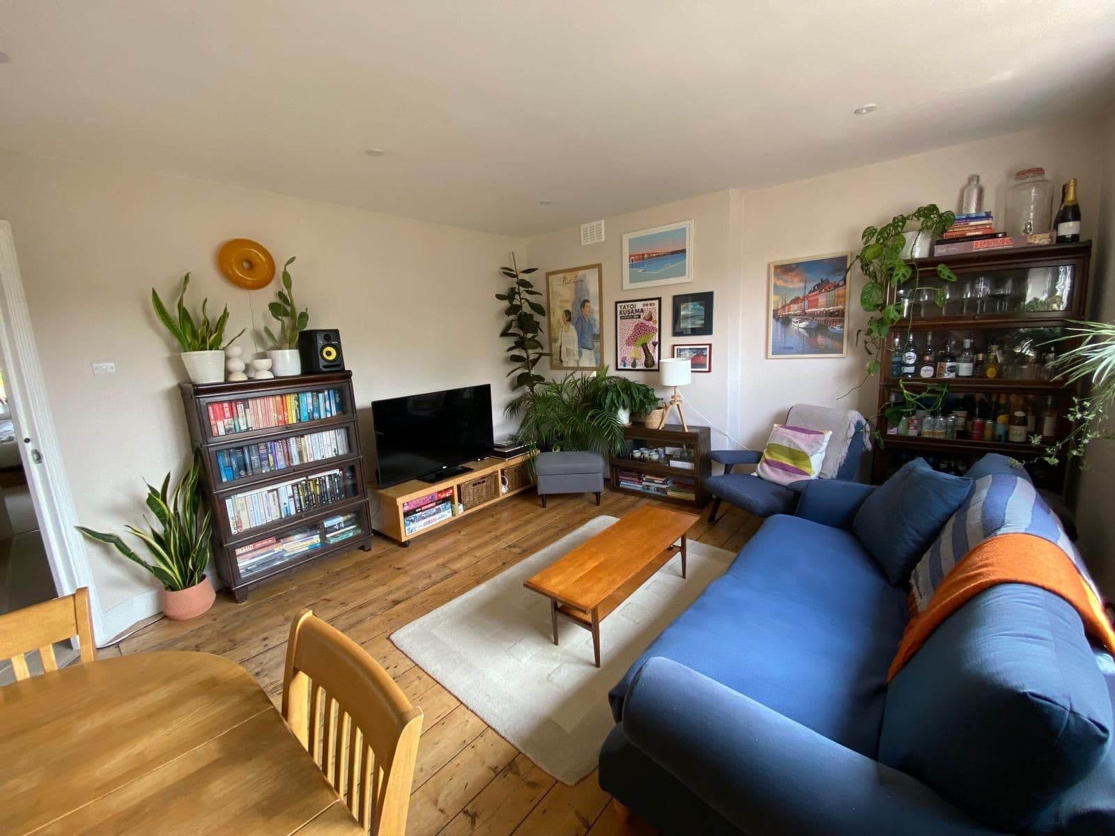 Cosy Victorian Flat with South Facing Garden, bills included - photo 1