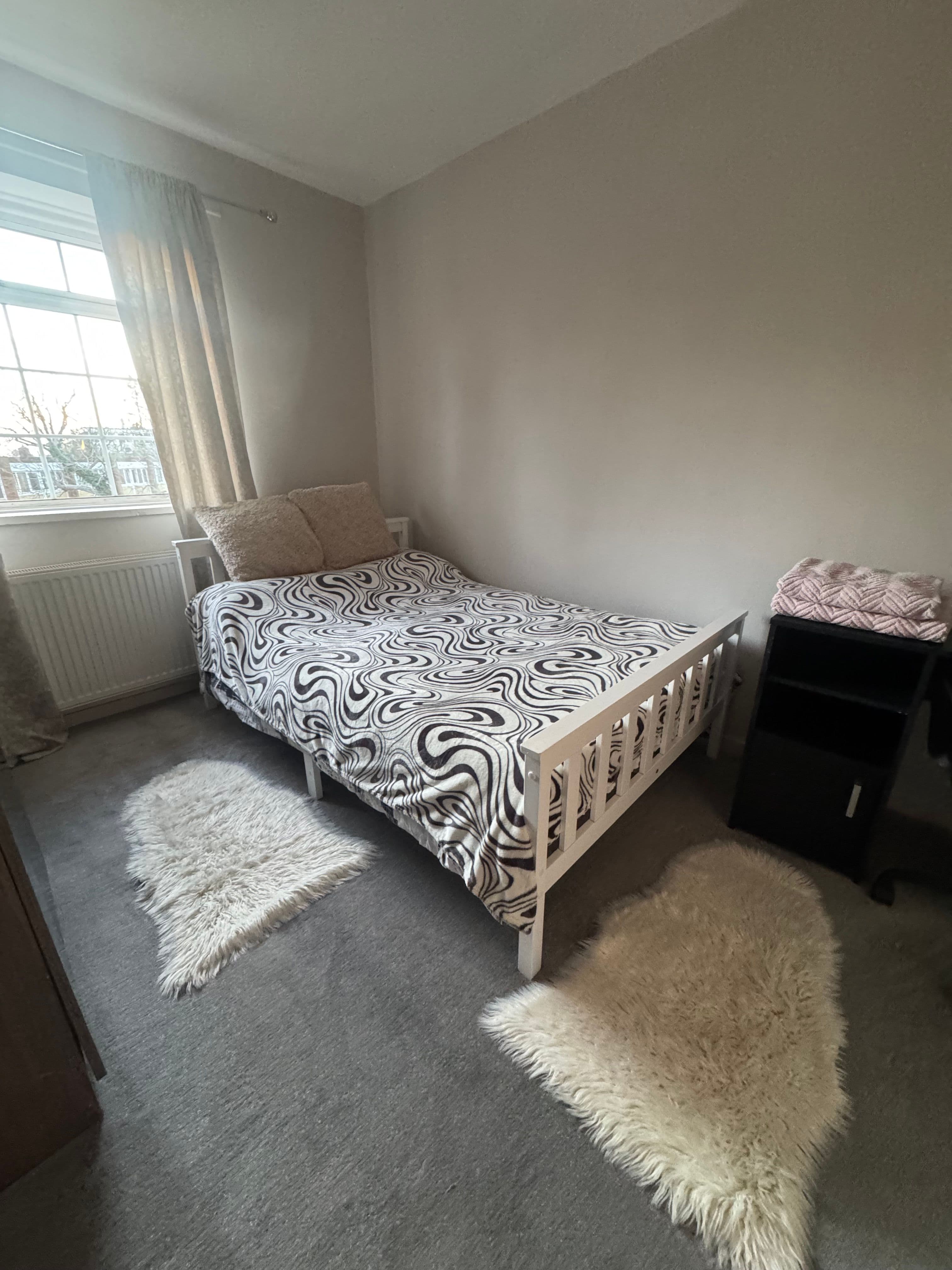 Bright room in Roehampton, near Putney - photo 2