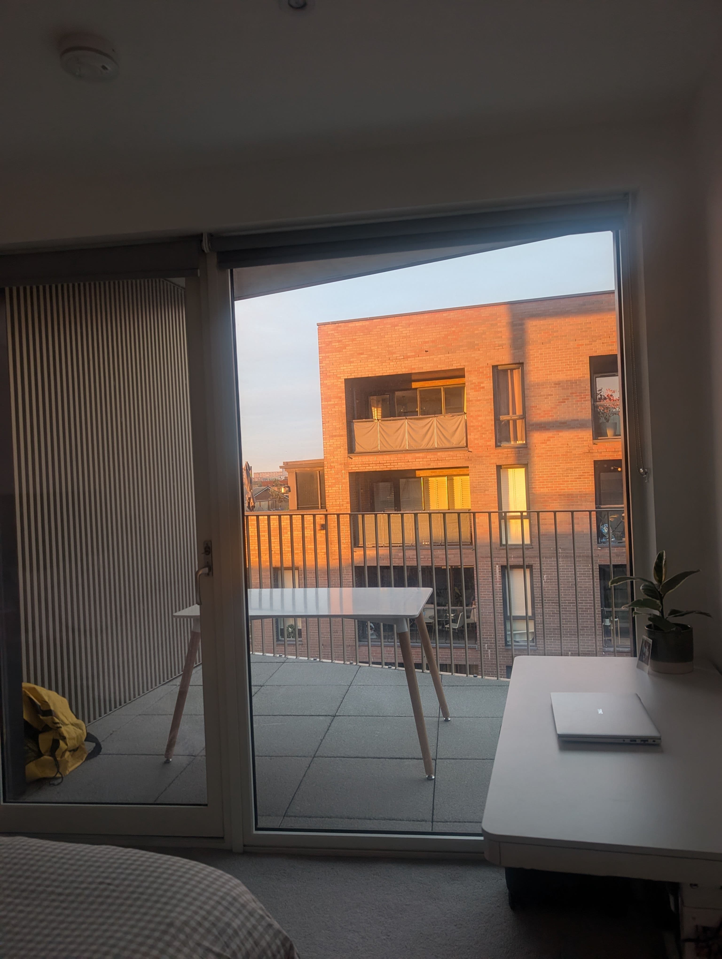 BERMONDSEY Flat Sublet with friendly Aussie Nuese - photo 3