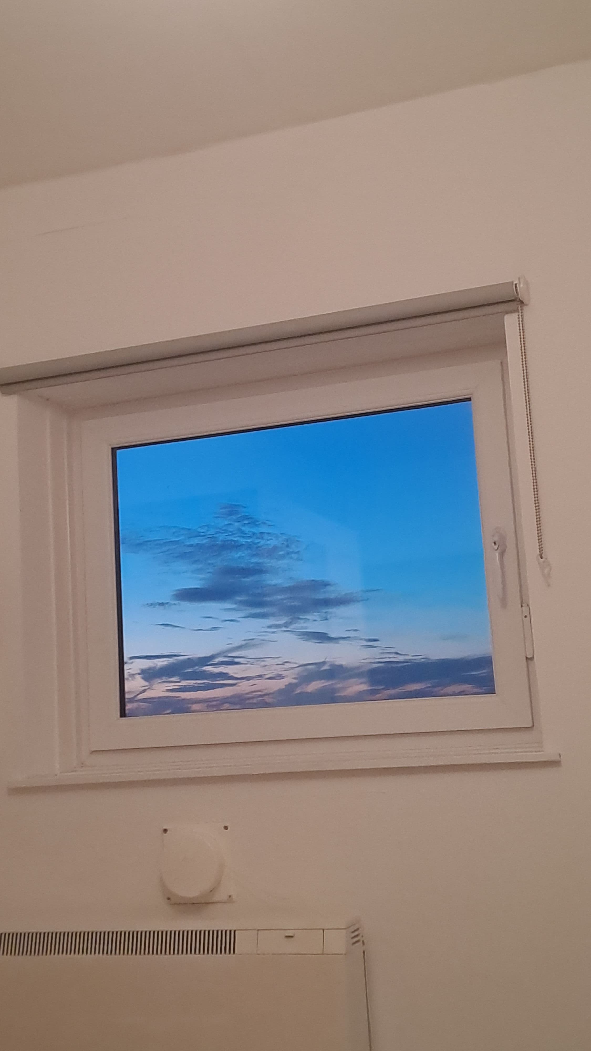 Bright double room in East London - photo 1