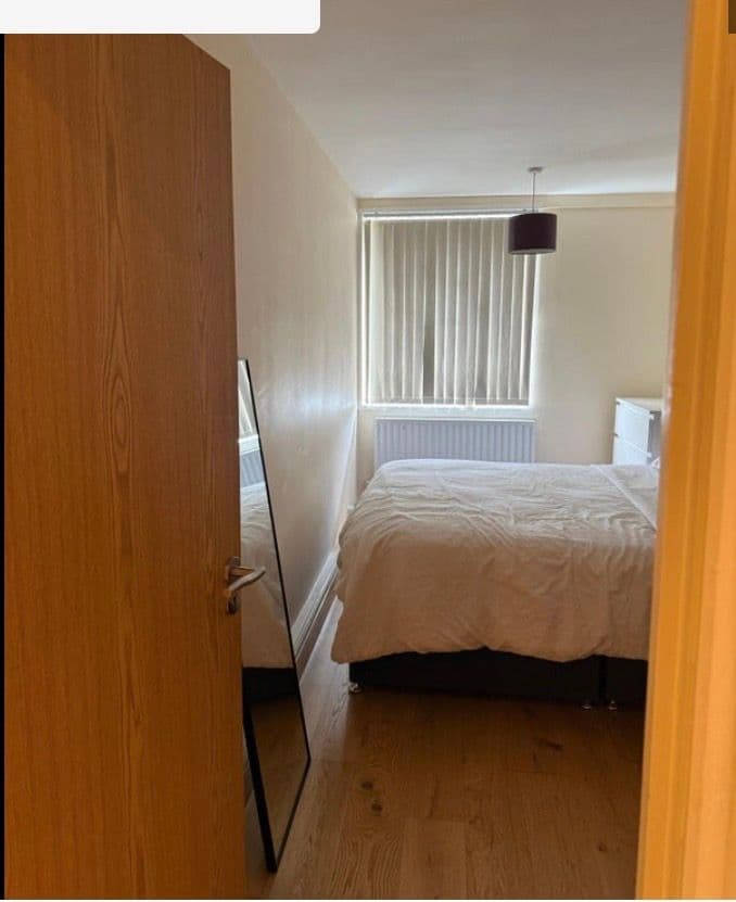 Spacious Double Room Available – Canary Wharf Views | Flexible Move-In — photo 3