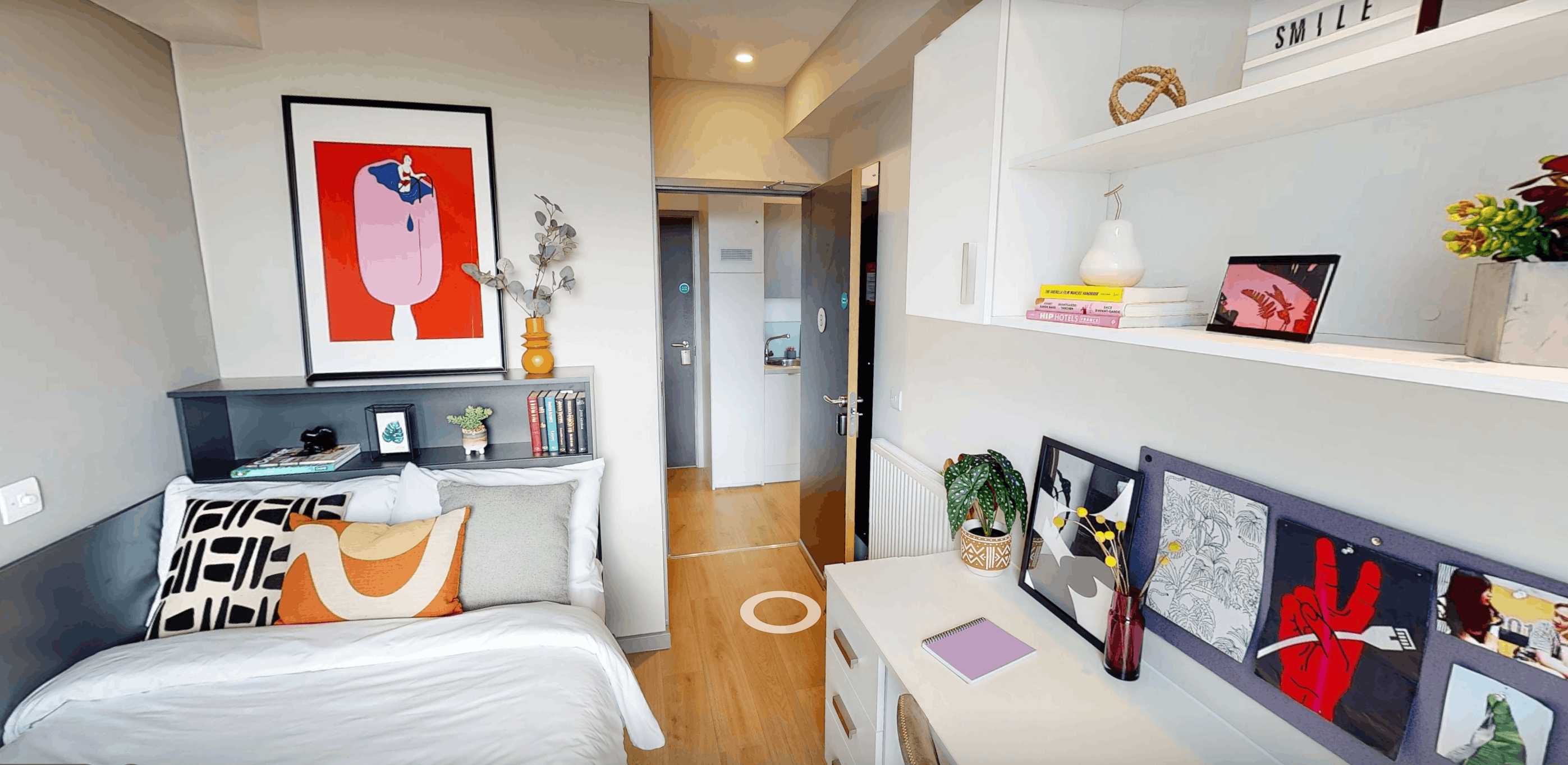 Double Room | Modern 2-Bed Flat | Bills Included - photo 1