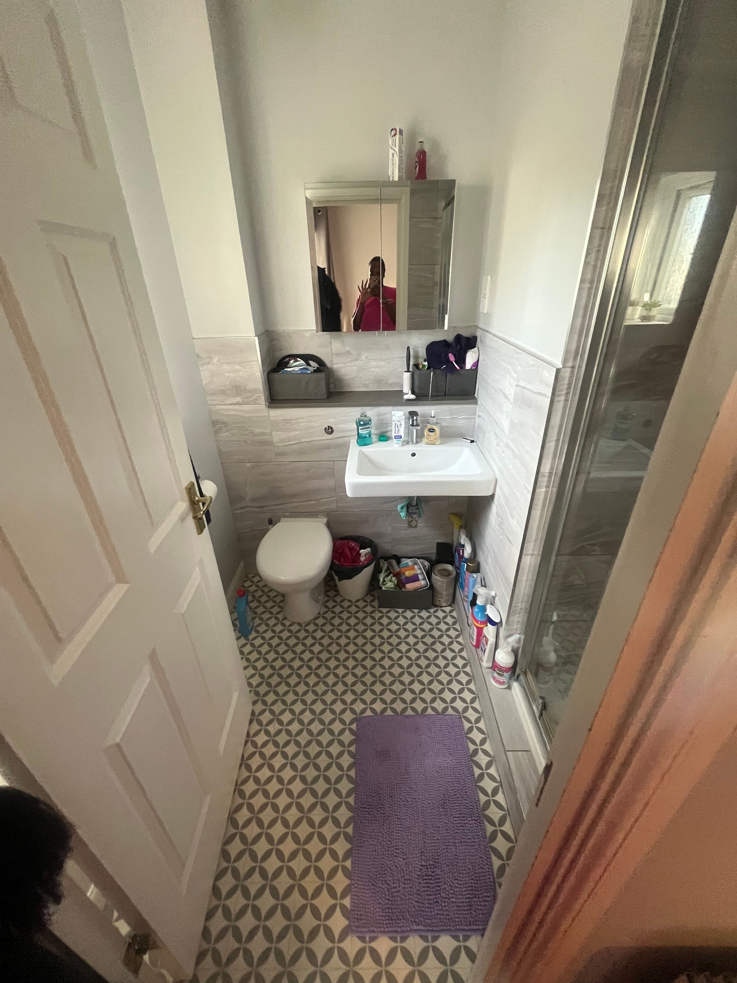 Top floor En-suite bedroom - photo 4
