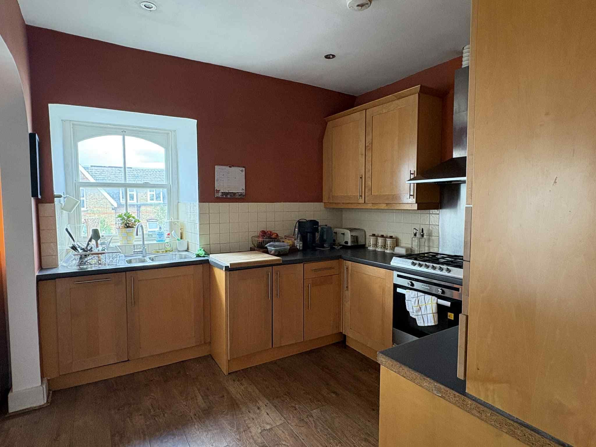 Sunny room in Streatham Hill - photo 4