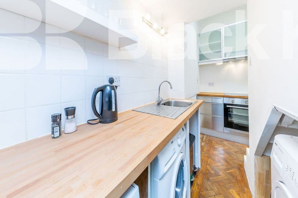 Double Room Highgate Available — photo 4