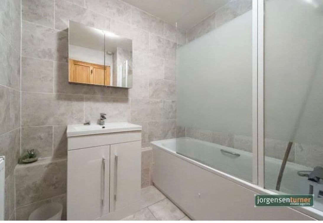 🏠 Room Available in Friendly Flatshare - photo 4