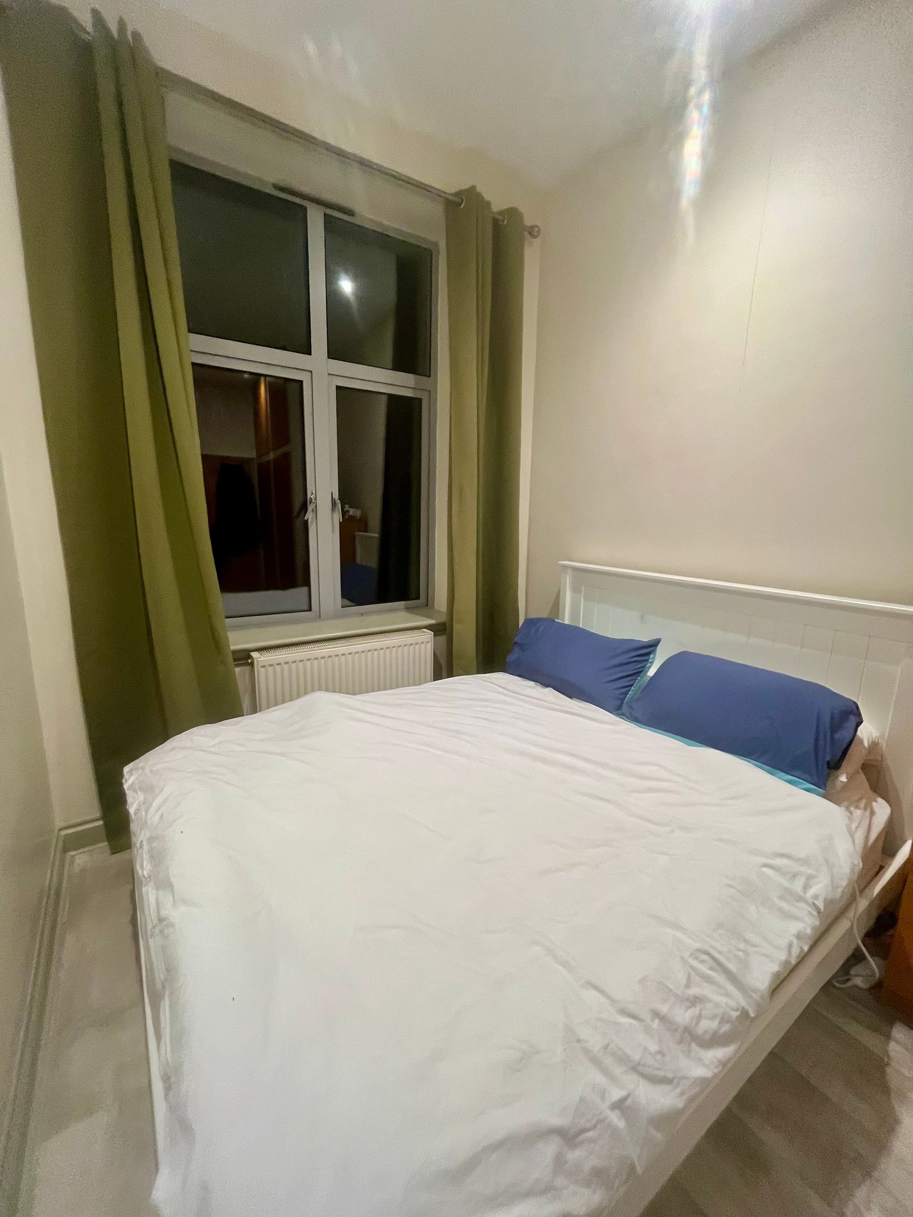 Ensuite Double Room - Modern & Furnished - photo 2