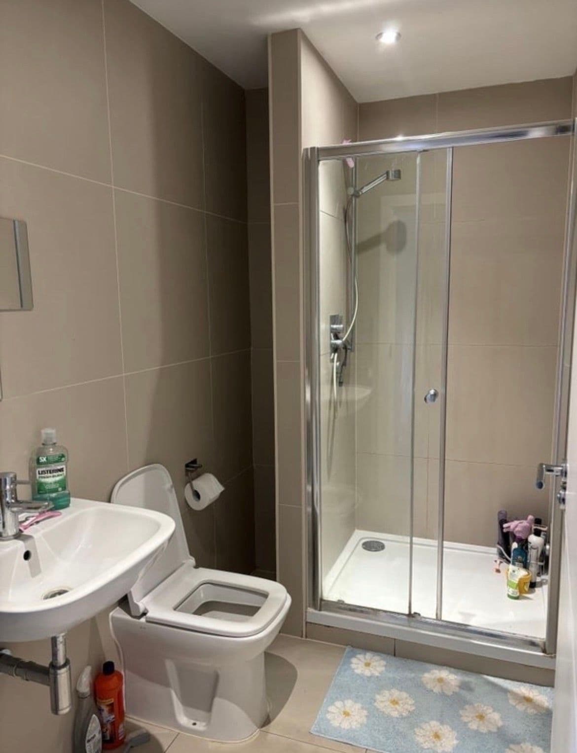 Small double room in Wood Green £600pm - photo 3