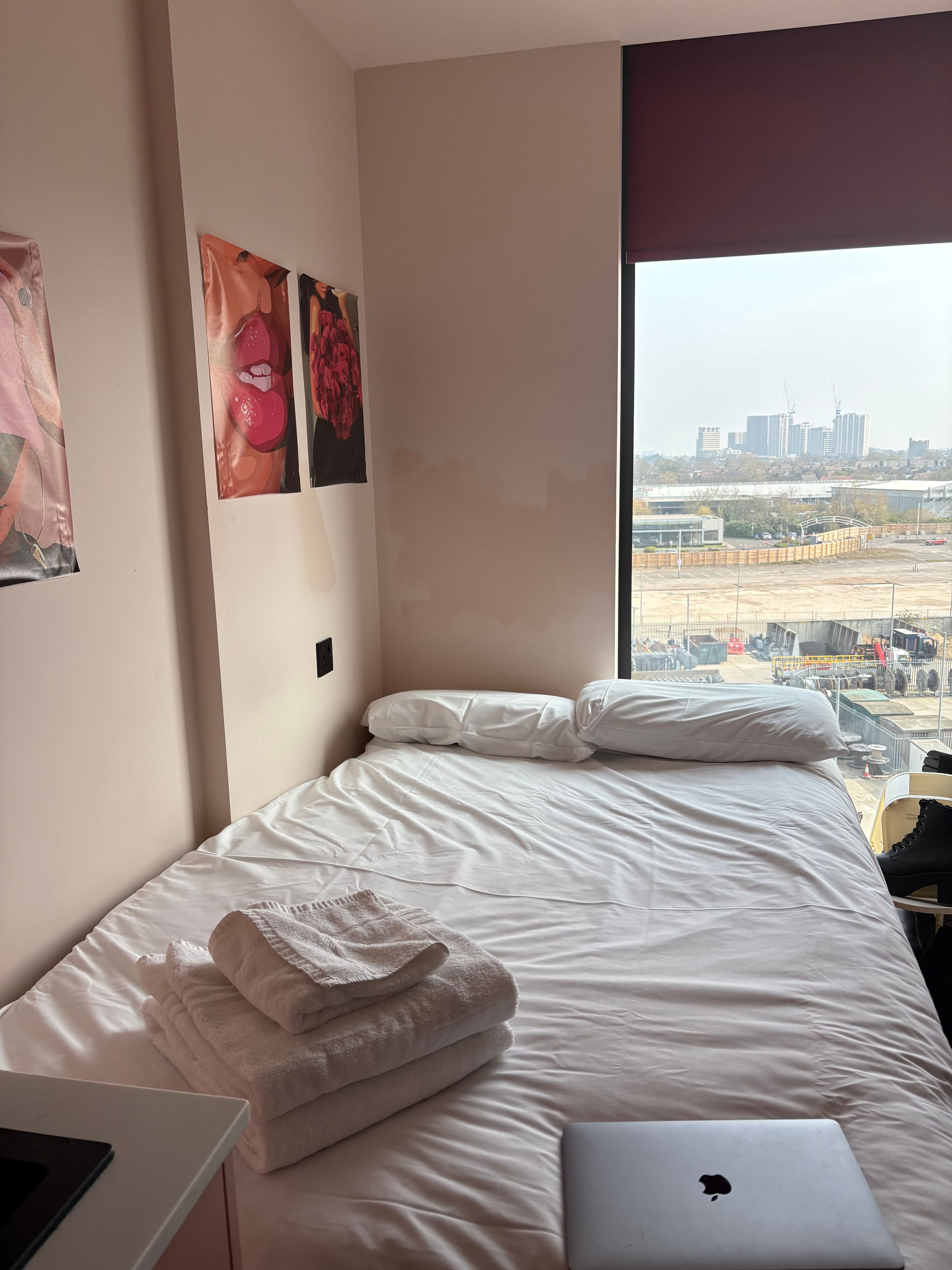 Small studio in Southall - photo 1