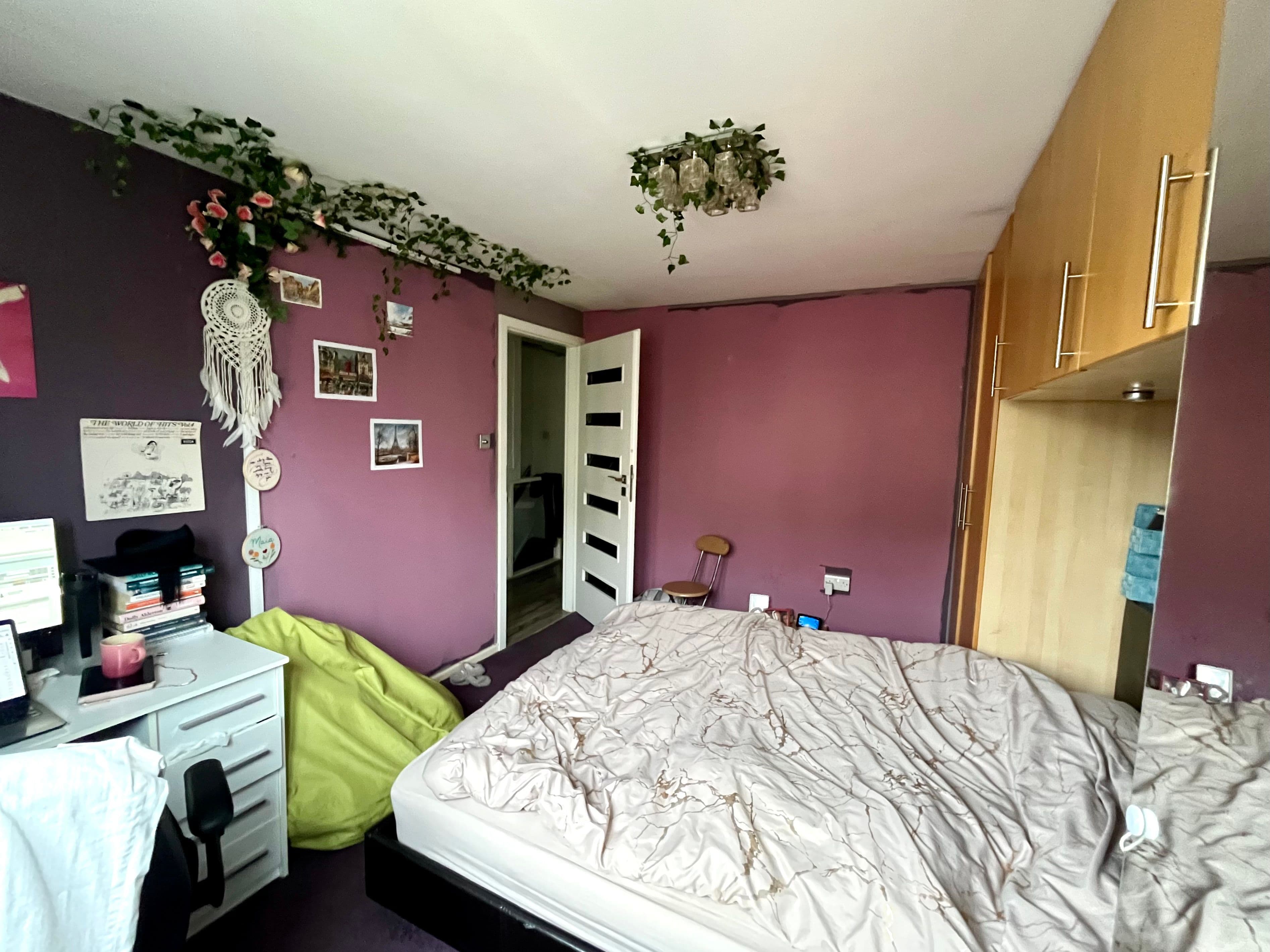 Large double room available ASAP in Whitechapel in a lovely all girls flat - photo 2