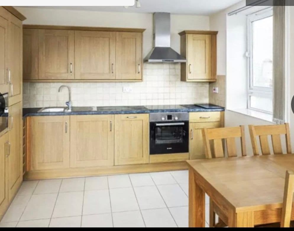 Spacious Double Room Available – Canary Wharf Views | Flexible Move-In — photo 1