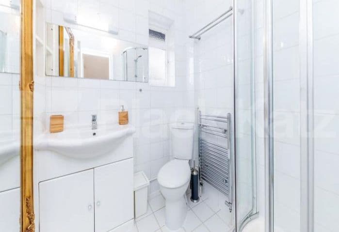 HIGHGATE ROOM AVAILABLE — photo 2