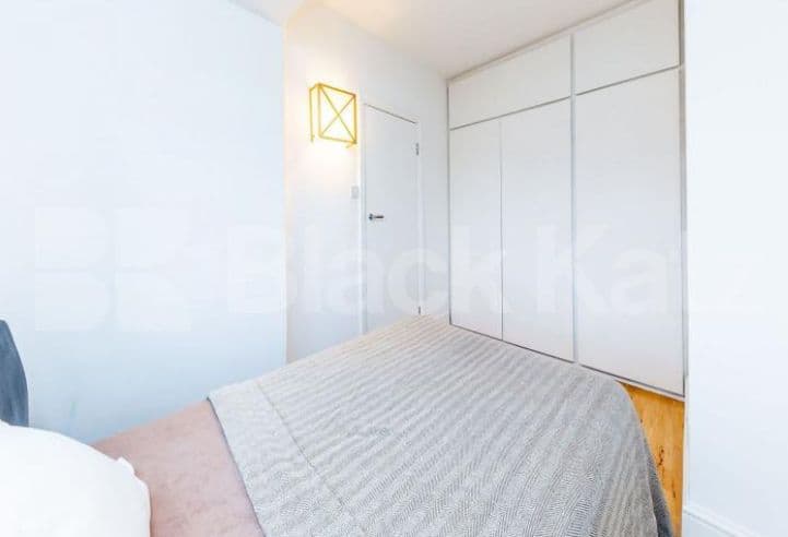 HIGHGATE ROOM AVAILABLE — photo 3