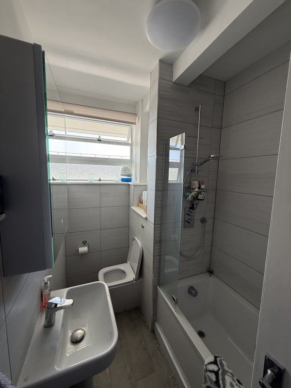 Cosy double room in two-bed flat share | 2 mins from Richmond station - photo 4