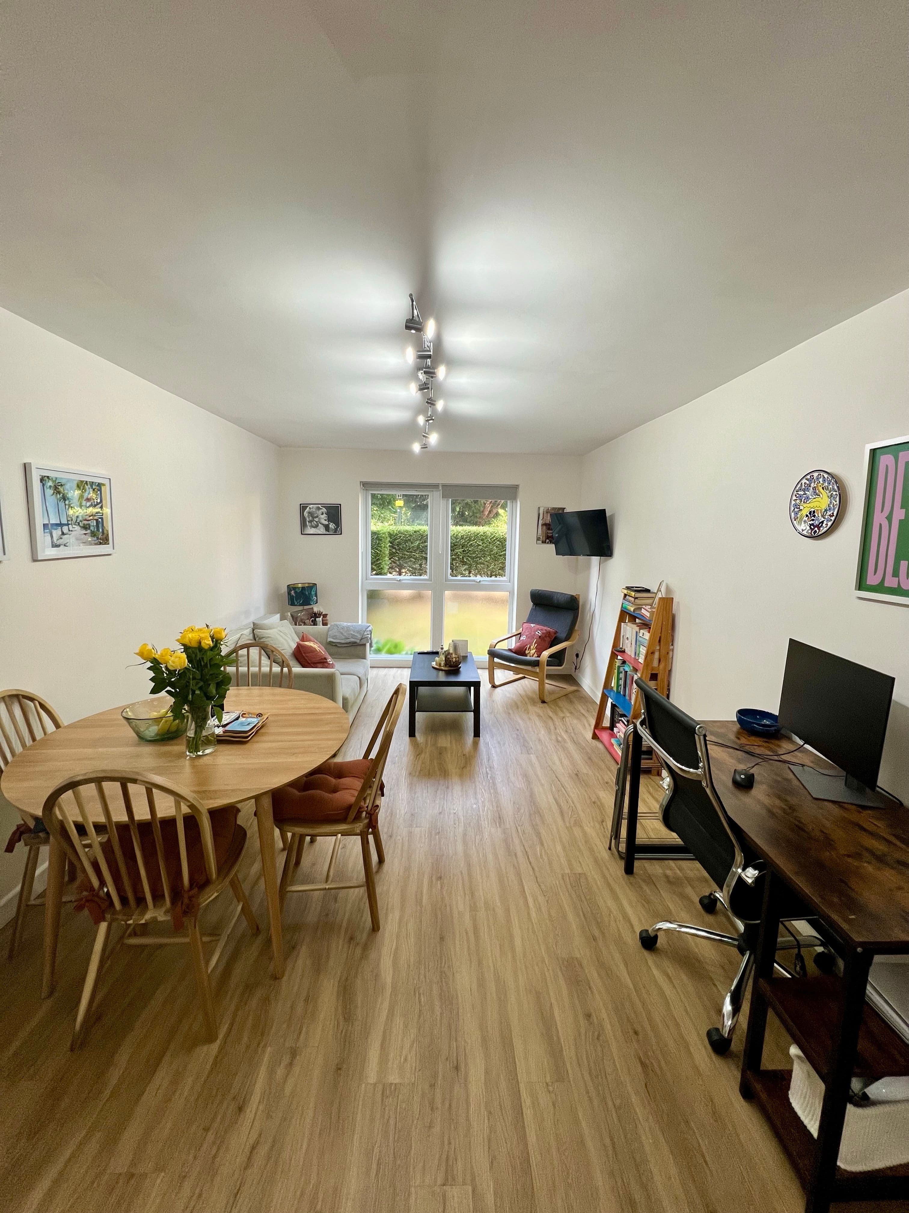 1 Bed Flat in Leafy Teddington - Bills Included — photo 1