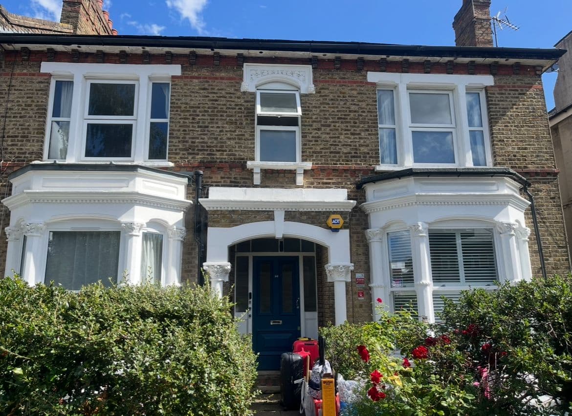 LARGE DOUBLE BEDROOM TO RENT IN NORTH LONDON - photo 1