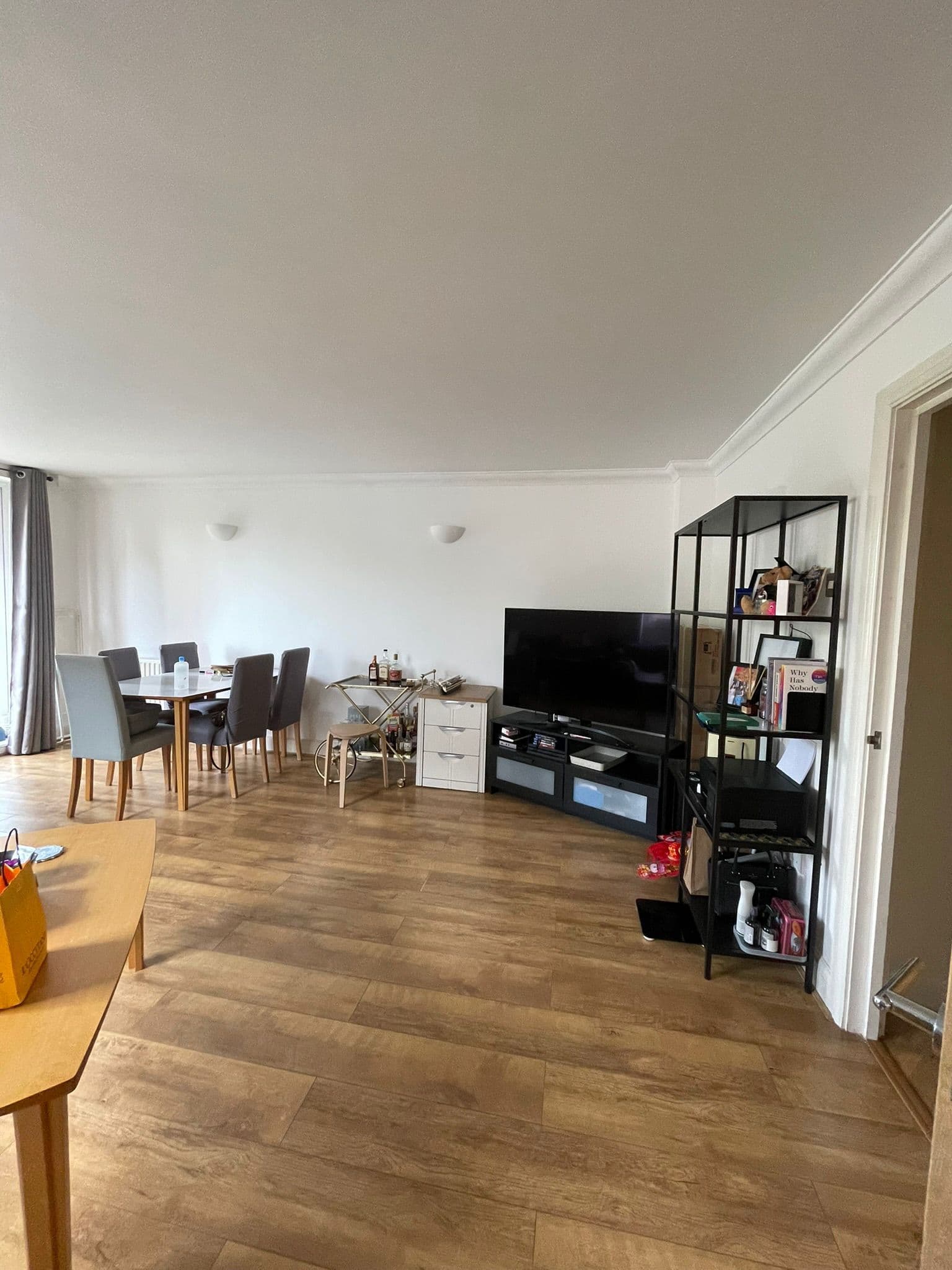 Westferry 2 bed/ 2 bath flat near Canary Wharf - photo 2