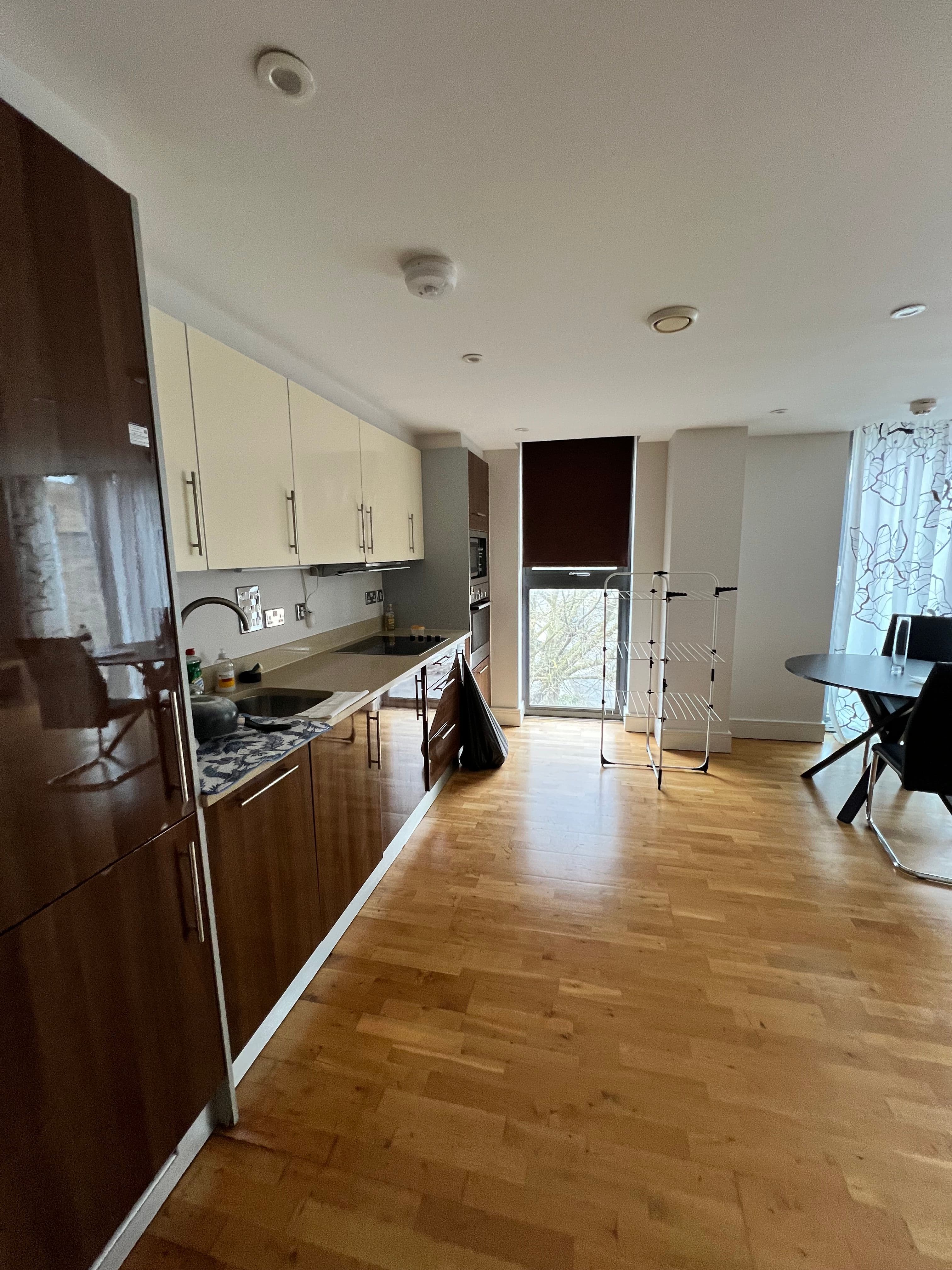 En-suite double room to rent in Woolwich - photo 2