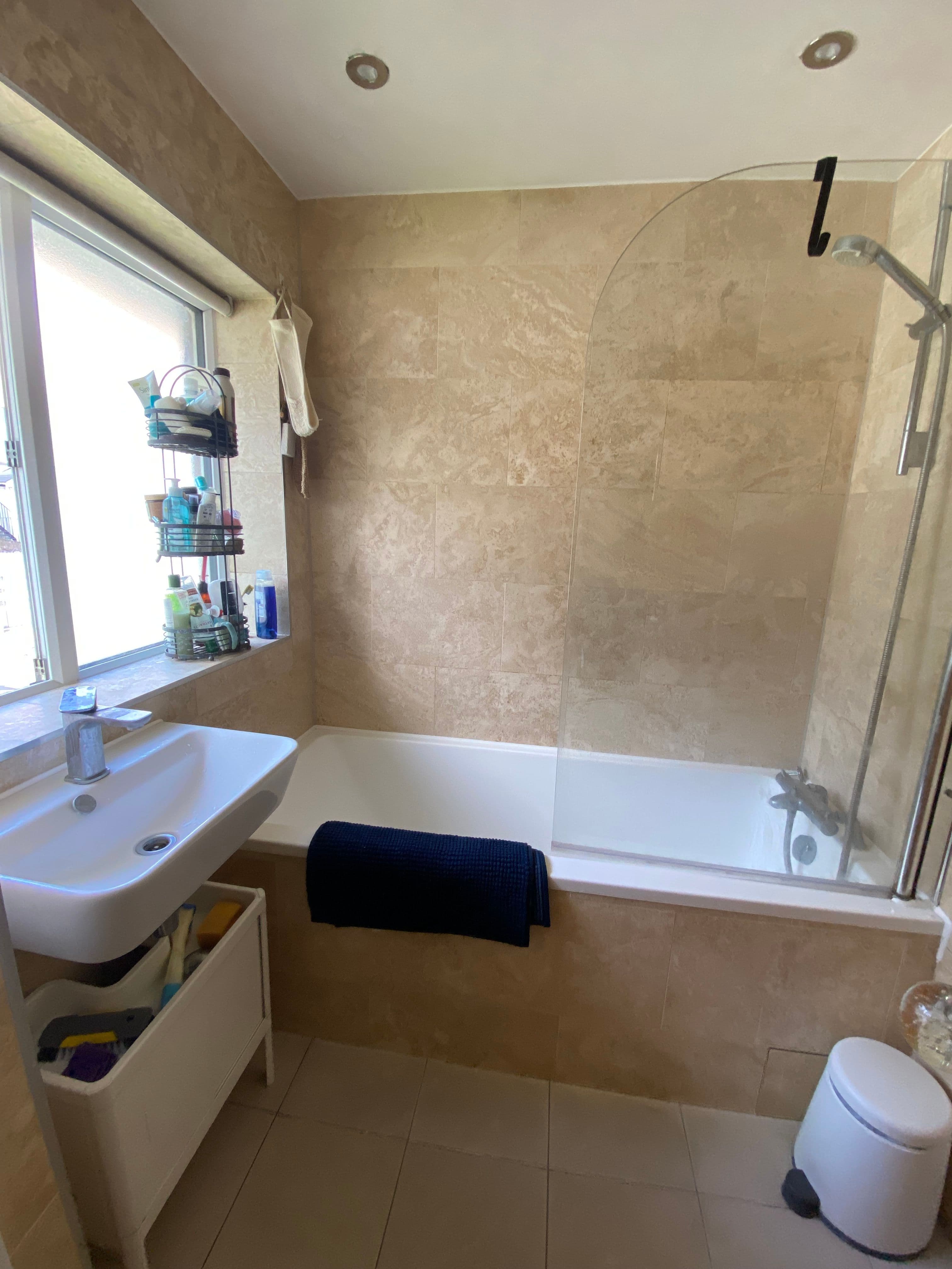 Canning Town E16: 2 rooms available in 3-bed female house share - photo 4