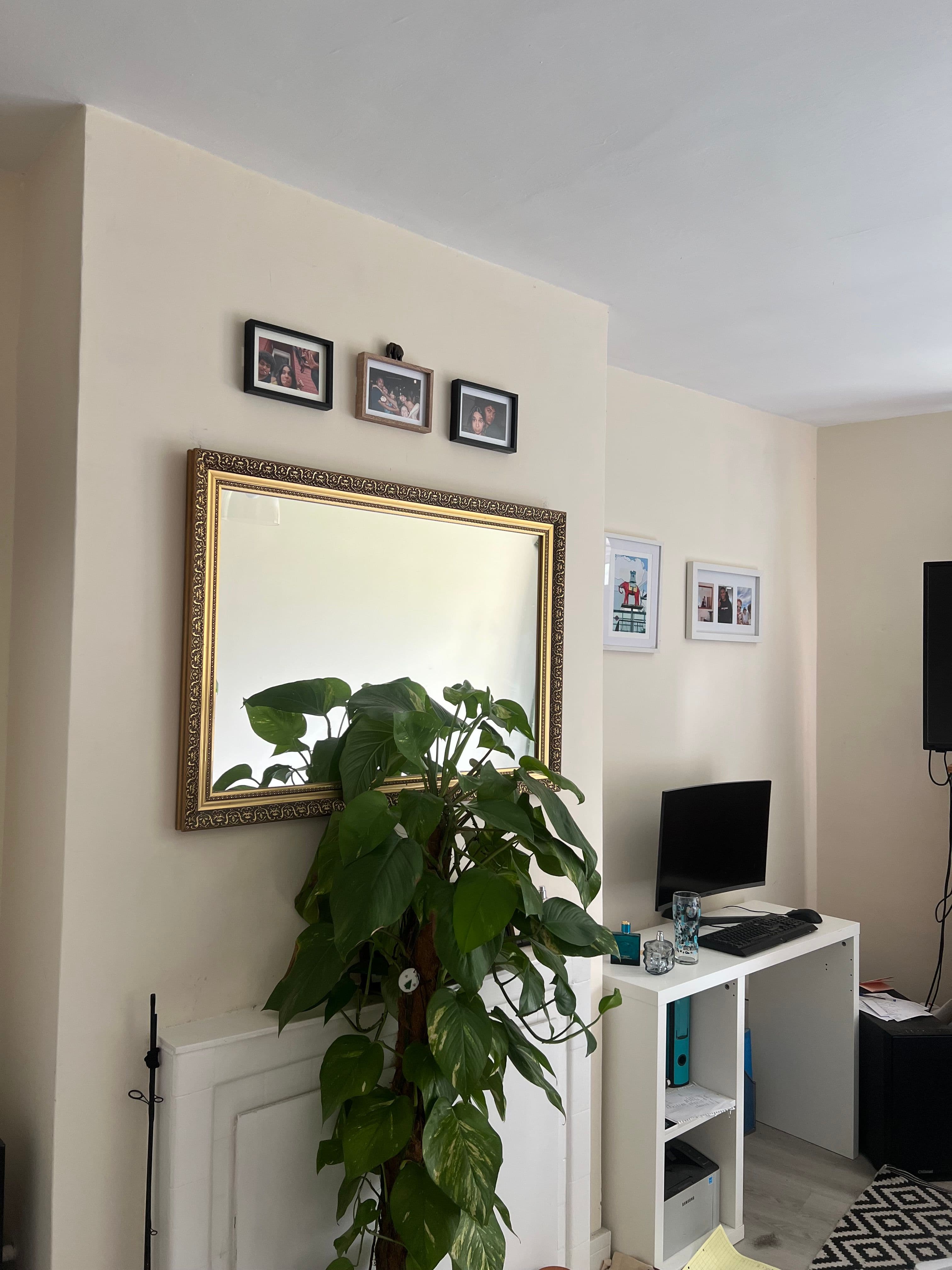 🌞 Spacious Sunny Double Room Available – Zone 1 | Move-In 15 July - photo 3