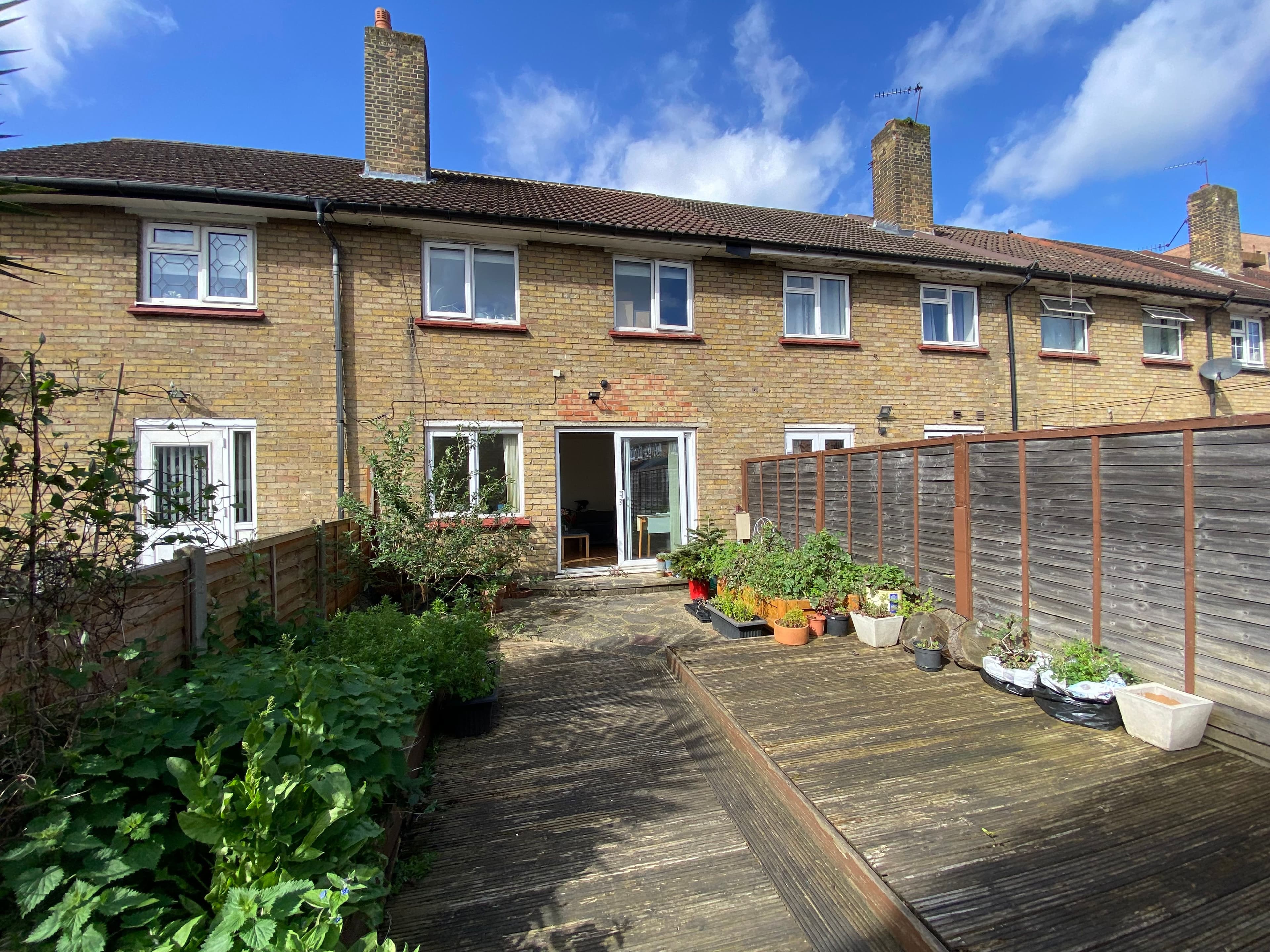 Room in 3-bed house, Canning Town, near Stratford & Canary Wharf (£710/pm) ✨ - photo 4