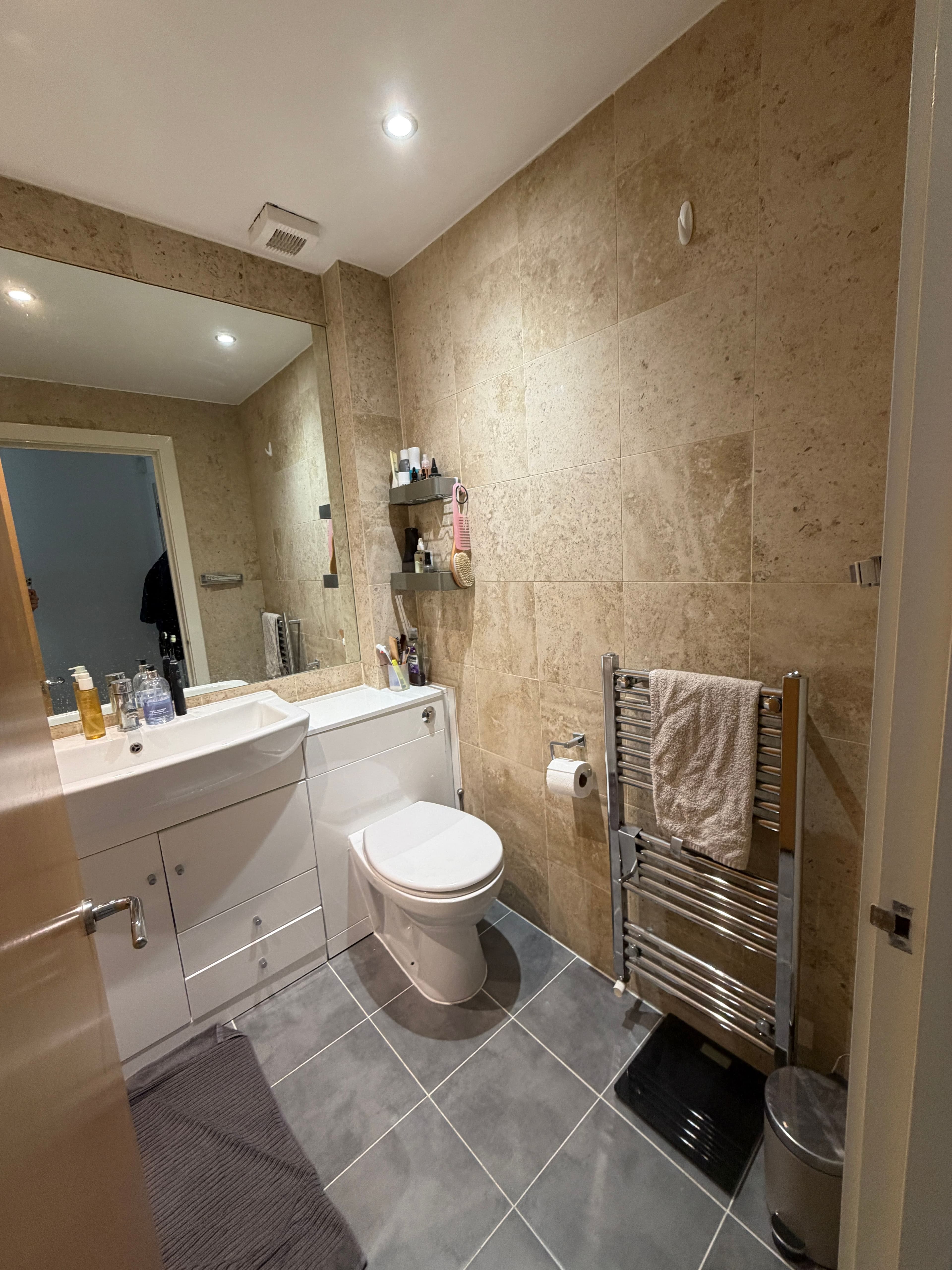 🚨 Room Available – Tower Hill / Aldgate (2B/3B Luxury Flat) - photo 2