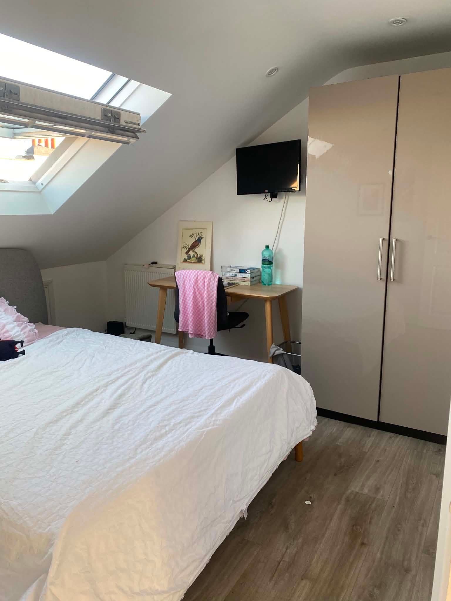 Lovely room in Fulham for rent! - photo 2