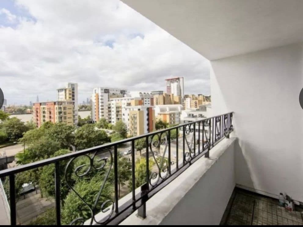 Spacious Double Room Available – Canary Wharf Views | Flexible Move-In — photo 2