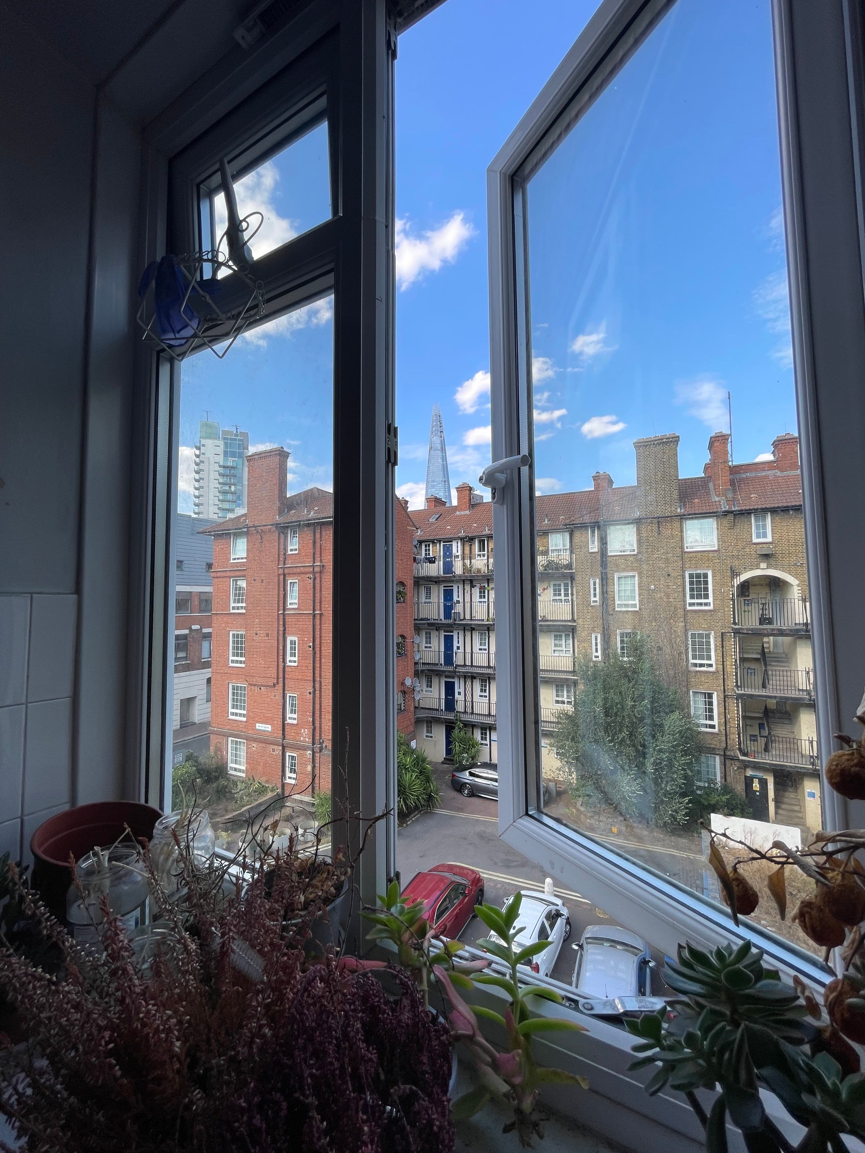 Convenient room 3 mins away from Borough station (near London Bridge & Elephant and Castle) - photo 4
