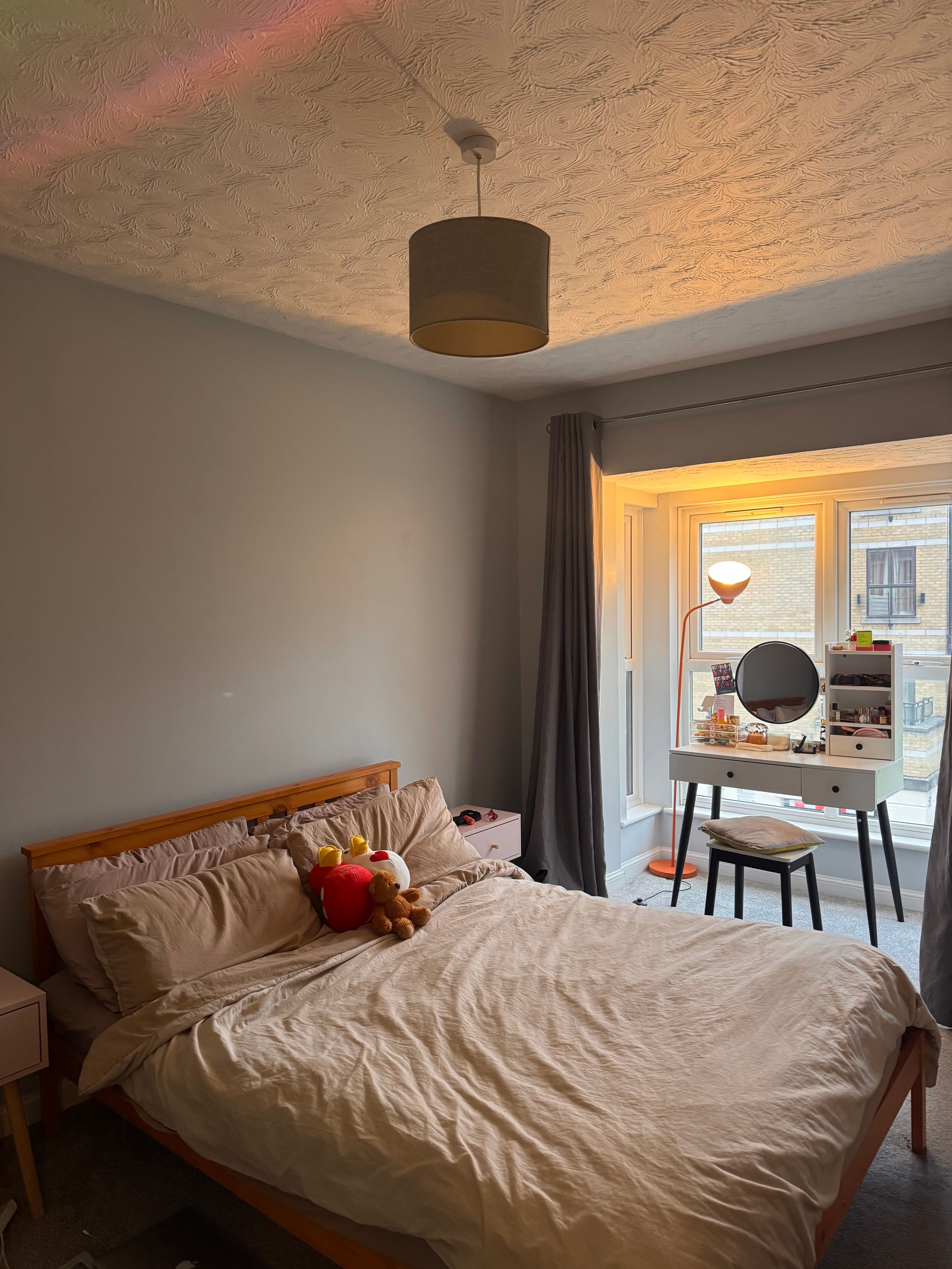 Top floor En-suite bedroom - photo 1