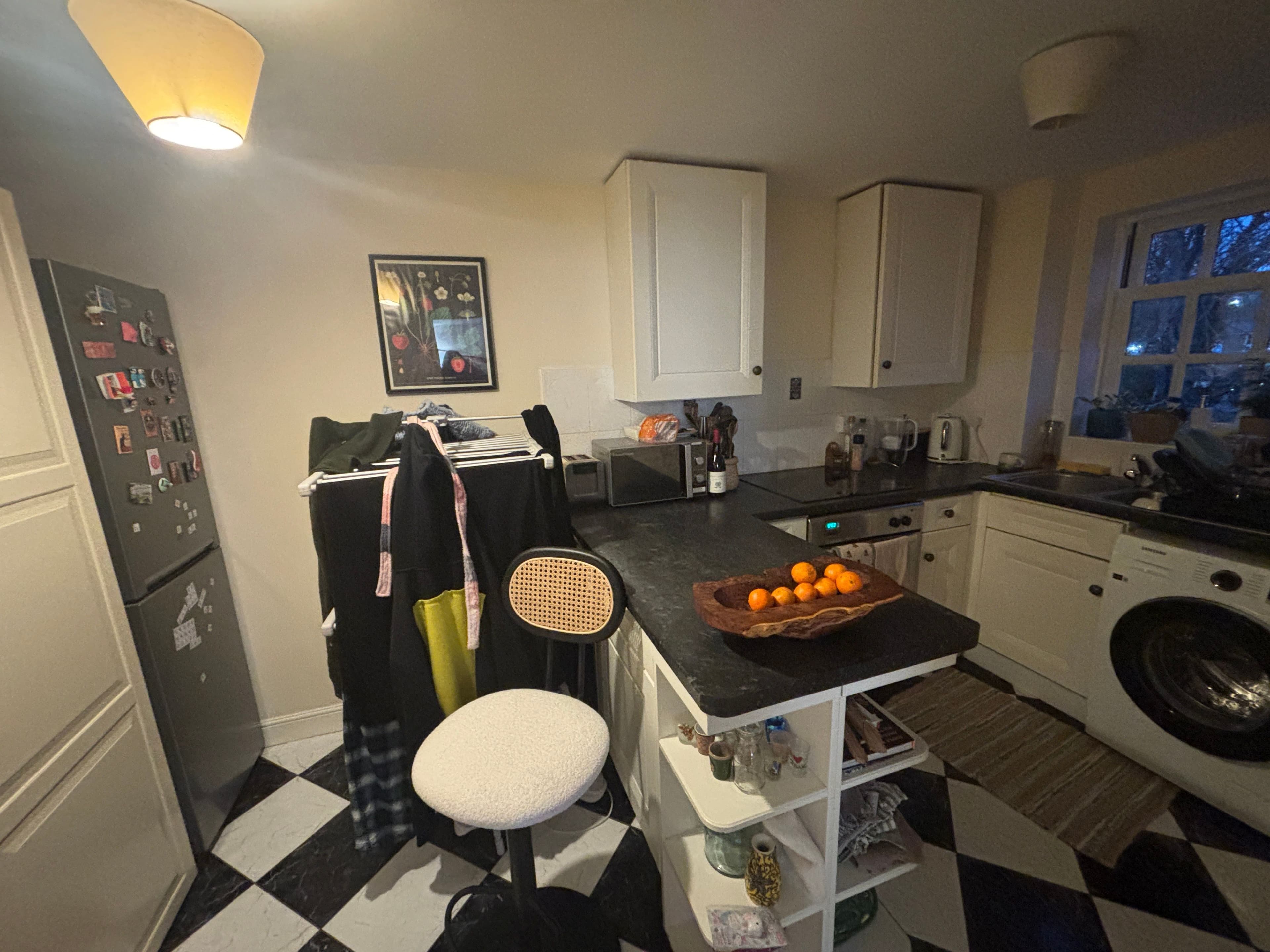 Double Room available in cosy North London flat ! - photo 2