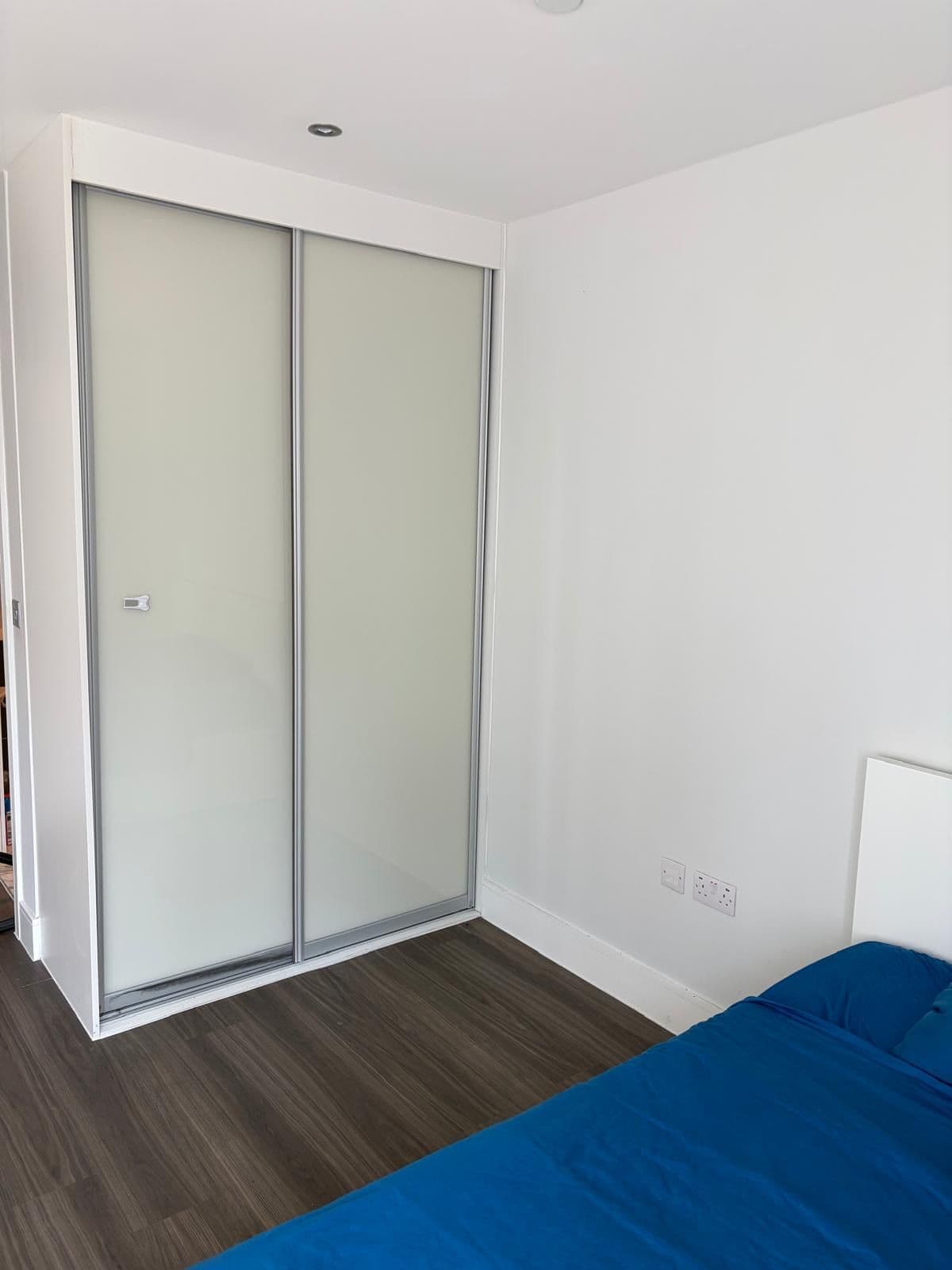 En-suite room available July — photo 3