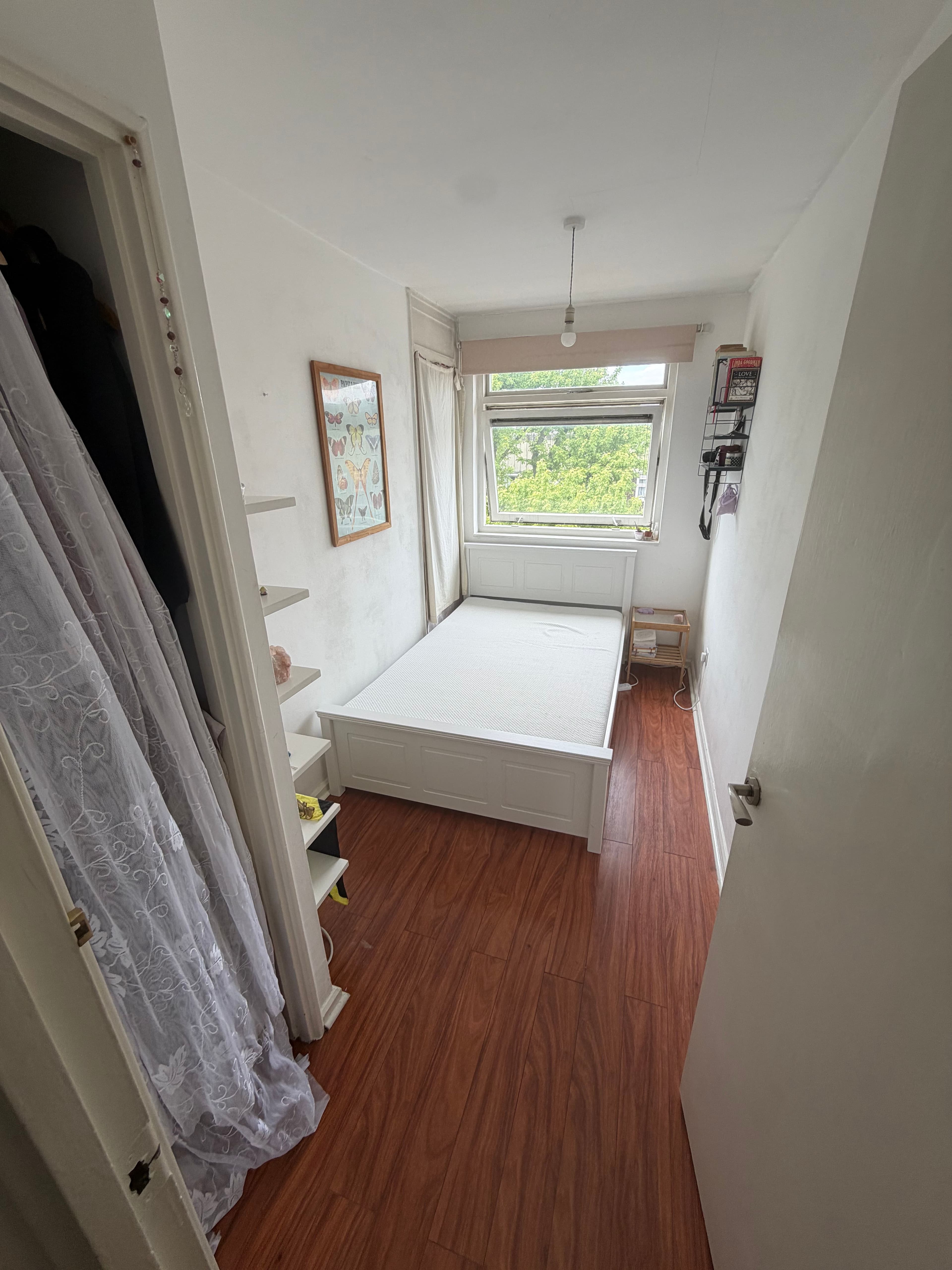 Double room in Spacious flat in Camberwell - photo 1