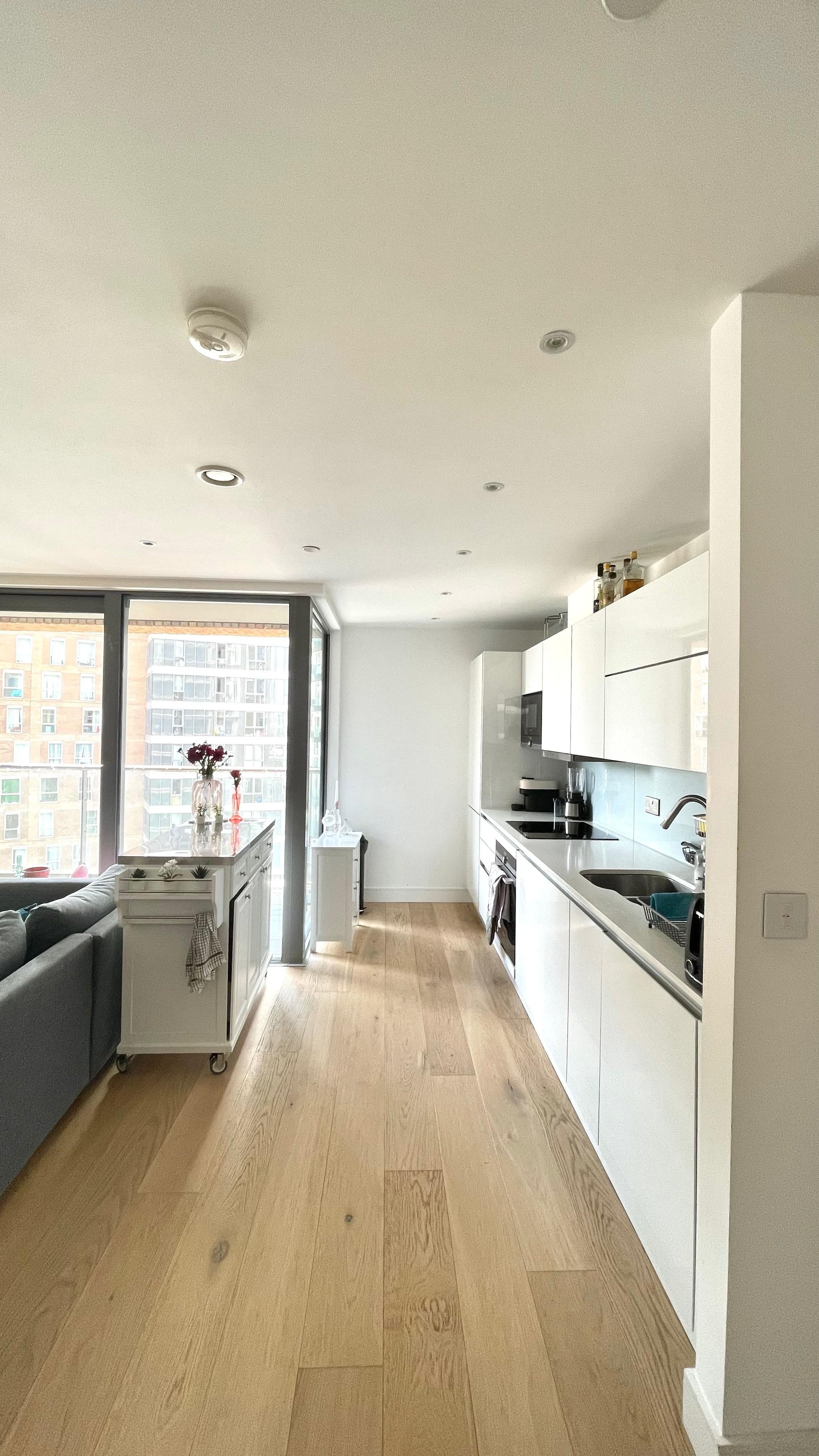Double en-suite in girlie Canary Wharf flat - photo 4