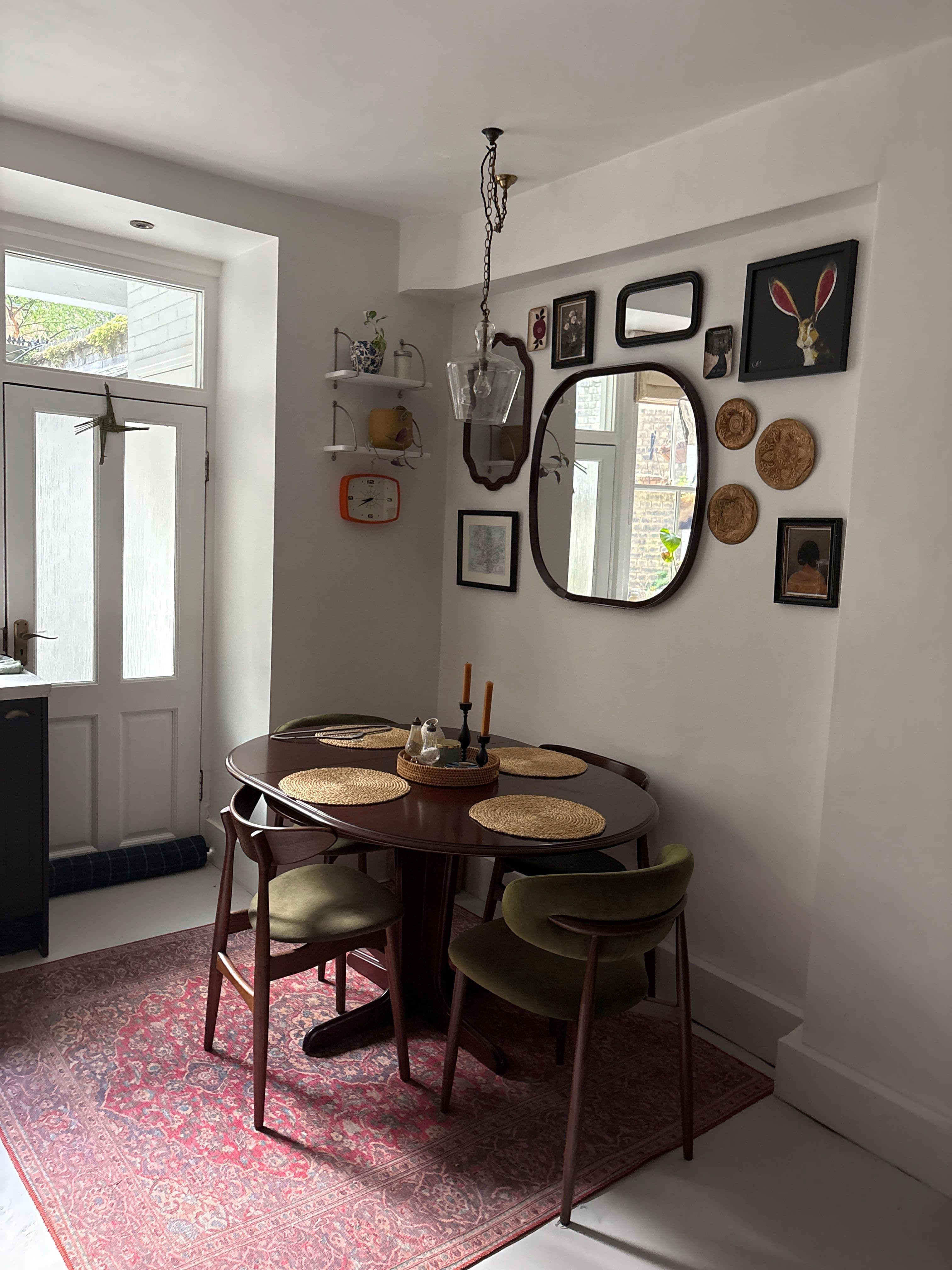 Mid week room rental Baker St area - photo 2