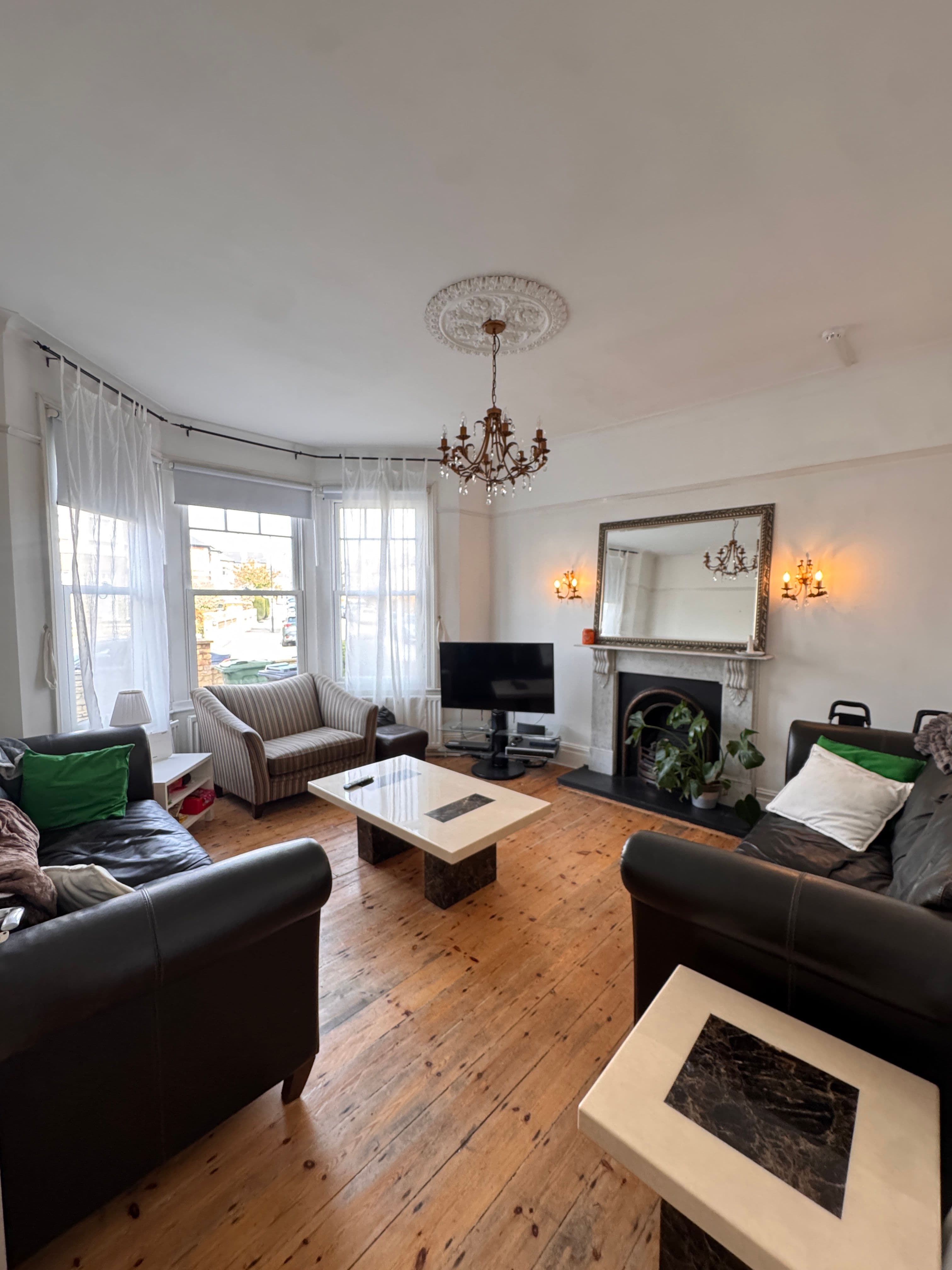 Full Lease Transfer of 5 bedroom House in Tulse Hill SW2 (Brixton/Streatham area) - Perfect for a group of friends! - photo 2