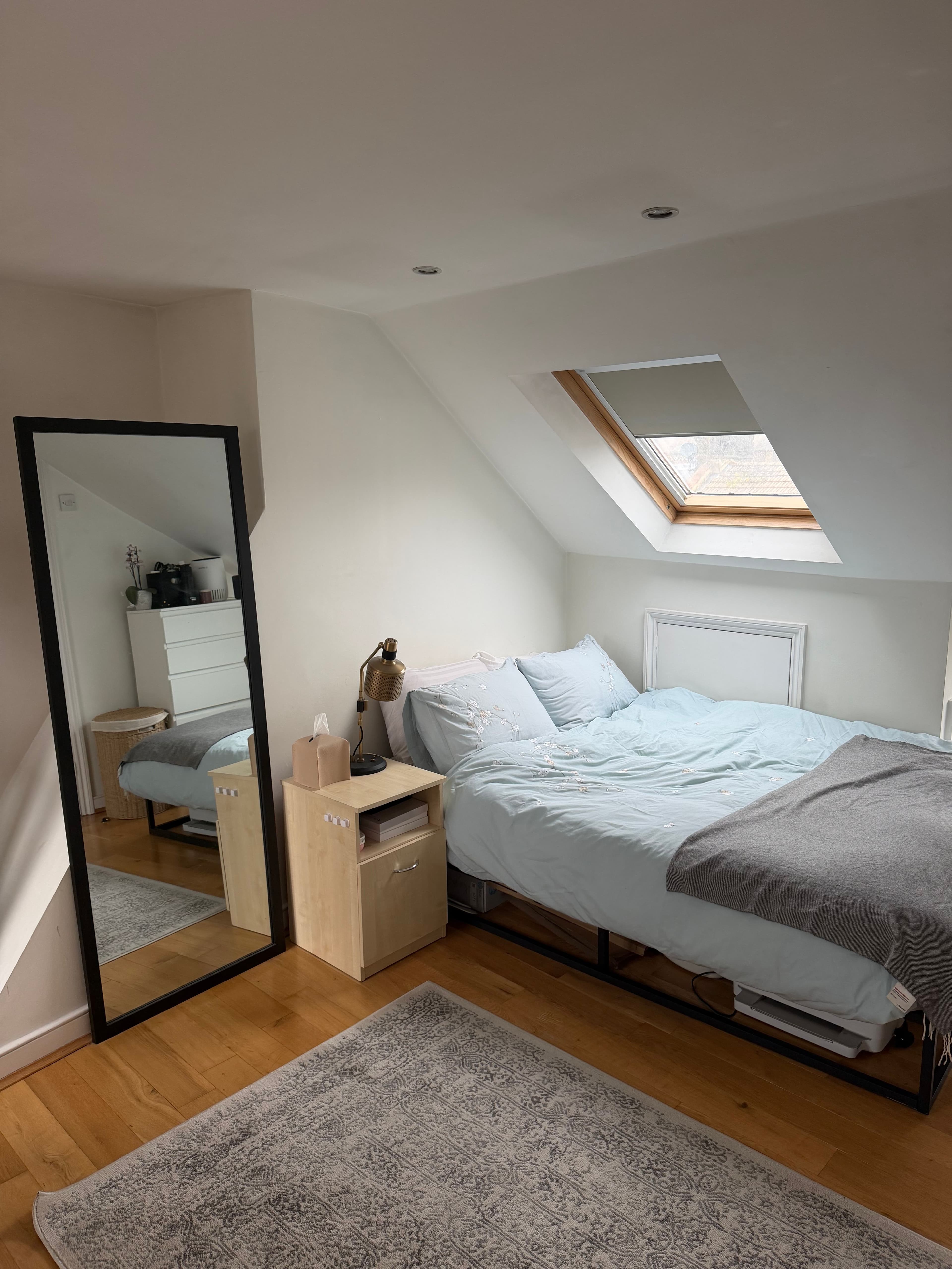 Bright Double Room with Ensuite - photo 1