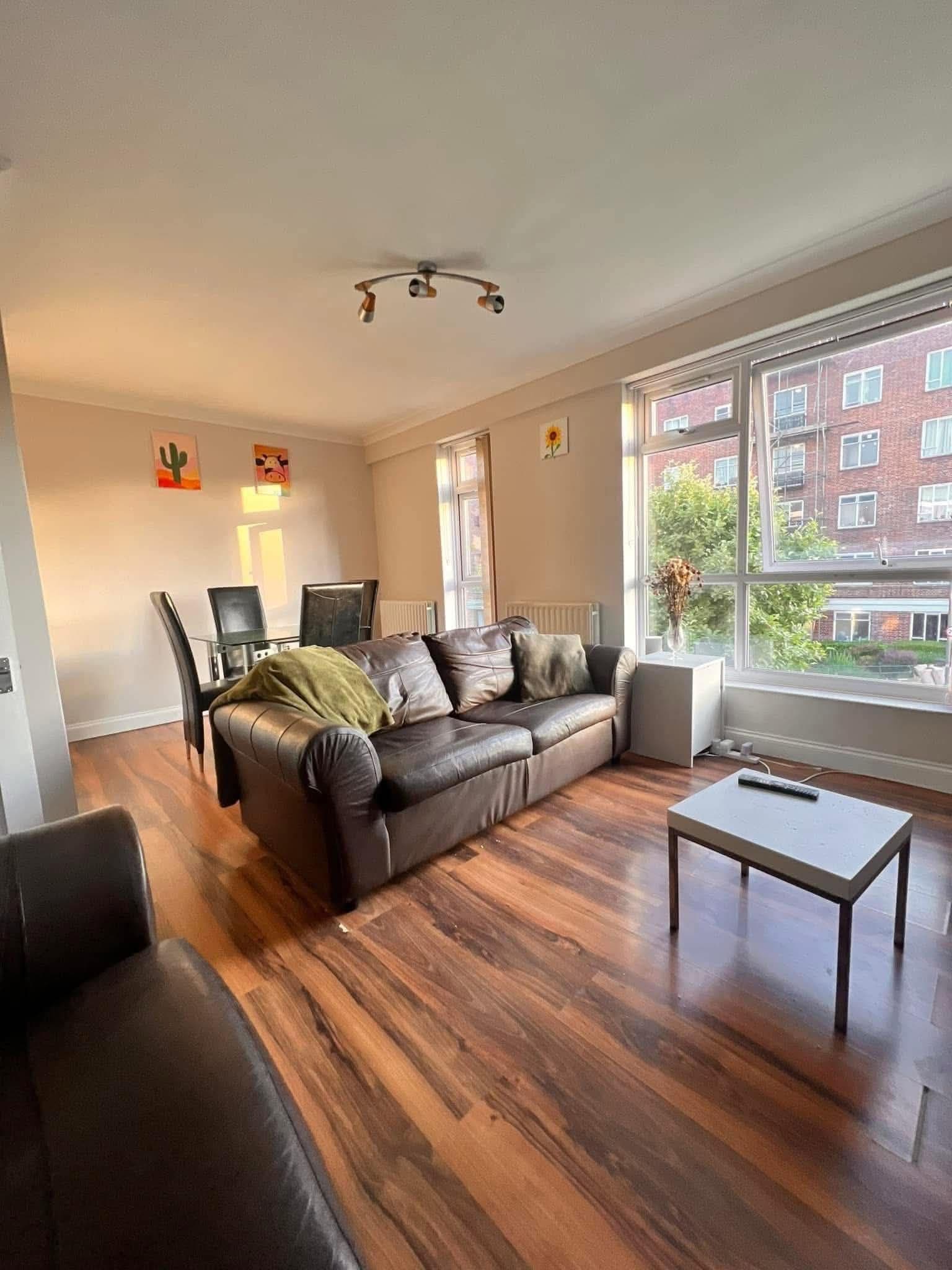 Wandsworth Town Flat — photo 1