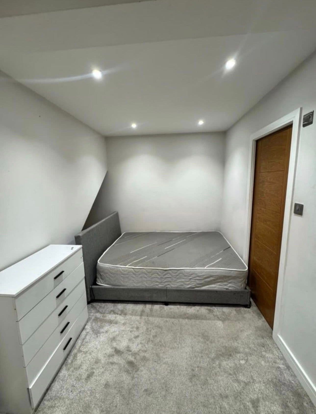 En-suite (double room) — photo 4