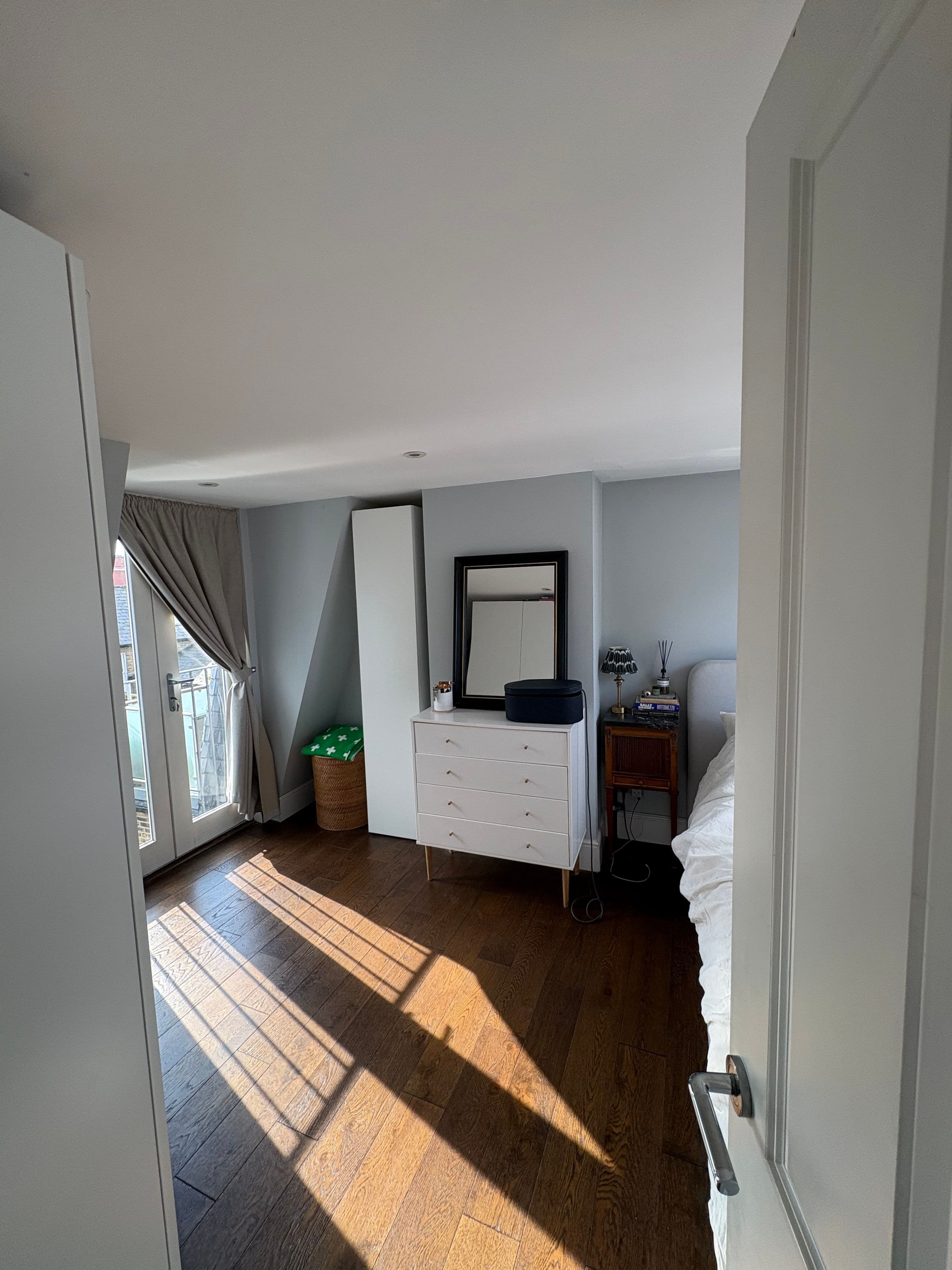 Fulham Bright Double Room | Private Bathroom | Terrace - photo 2