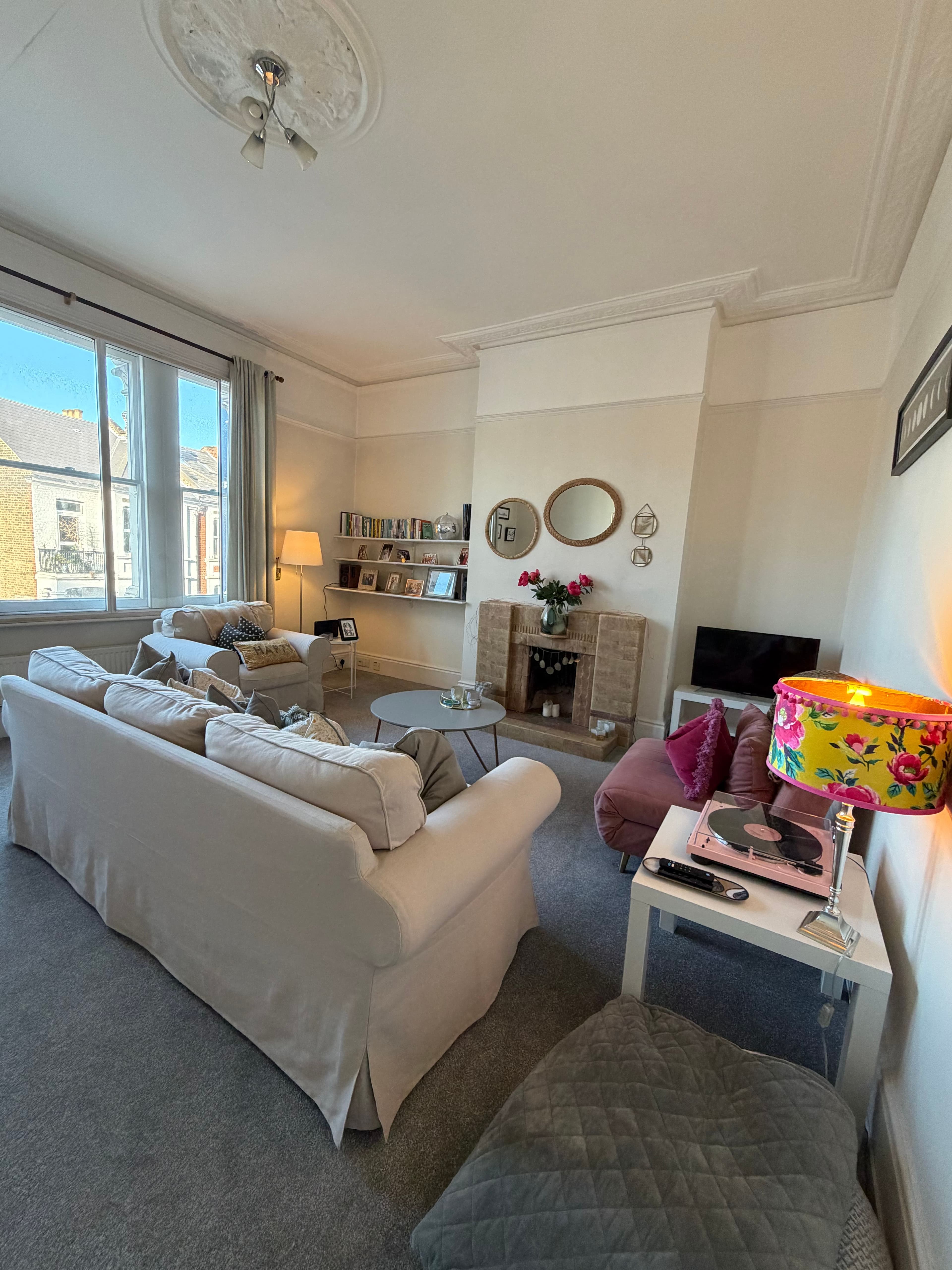 Room available in Putney from 15th July - photo 2