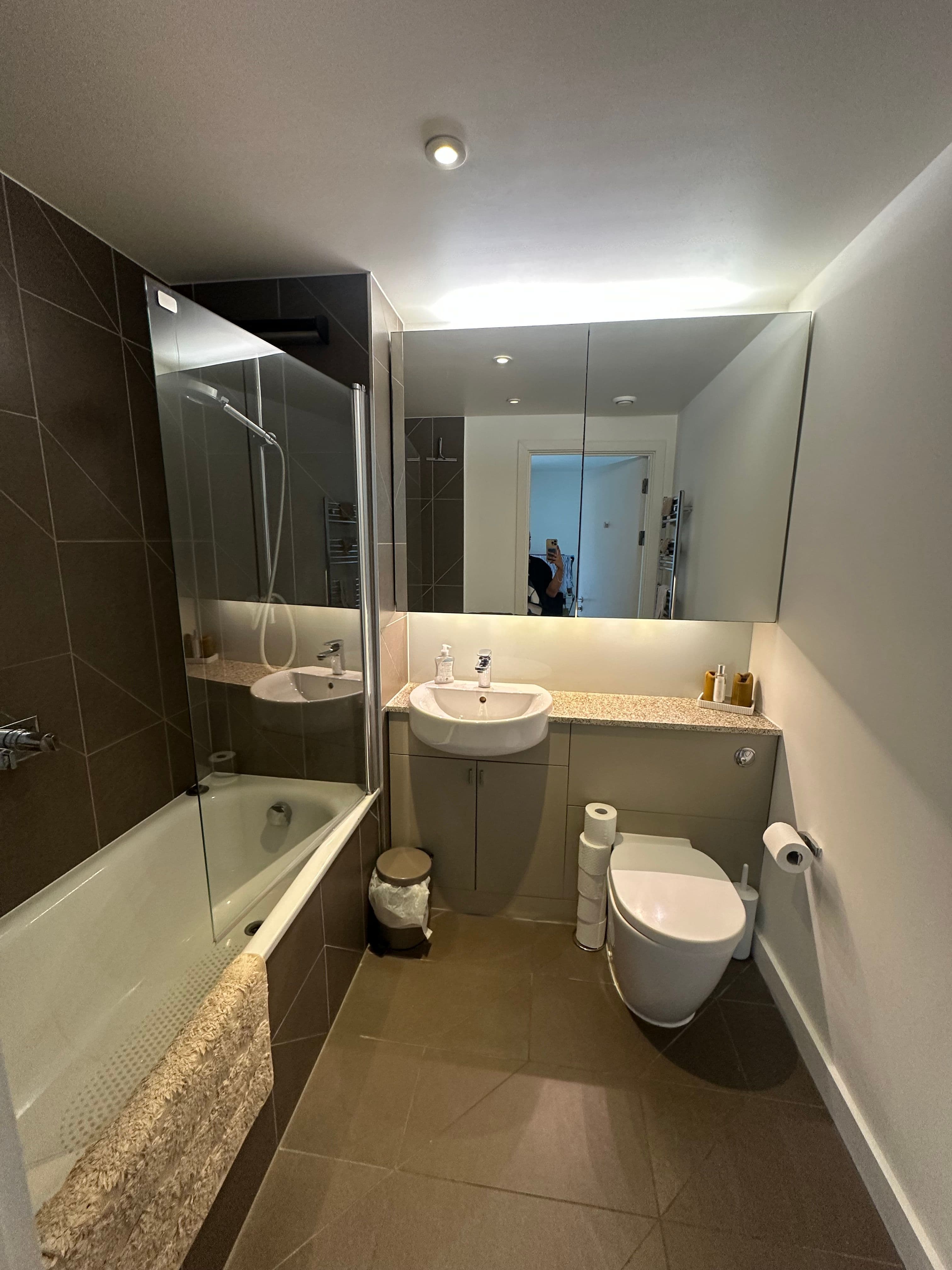 Bright double room available in East Village Stratford - July move in - photo 3
